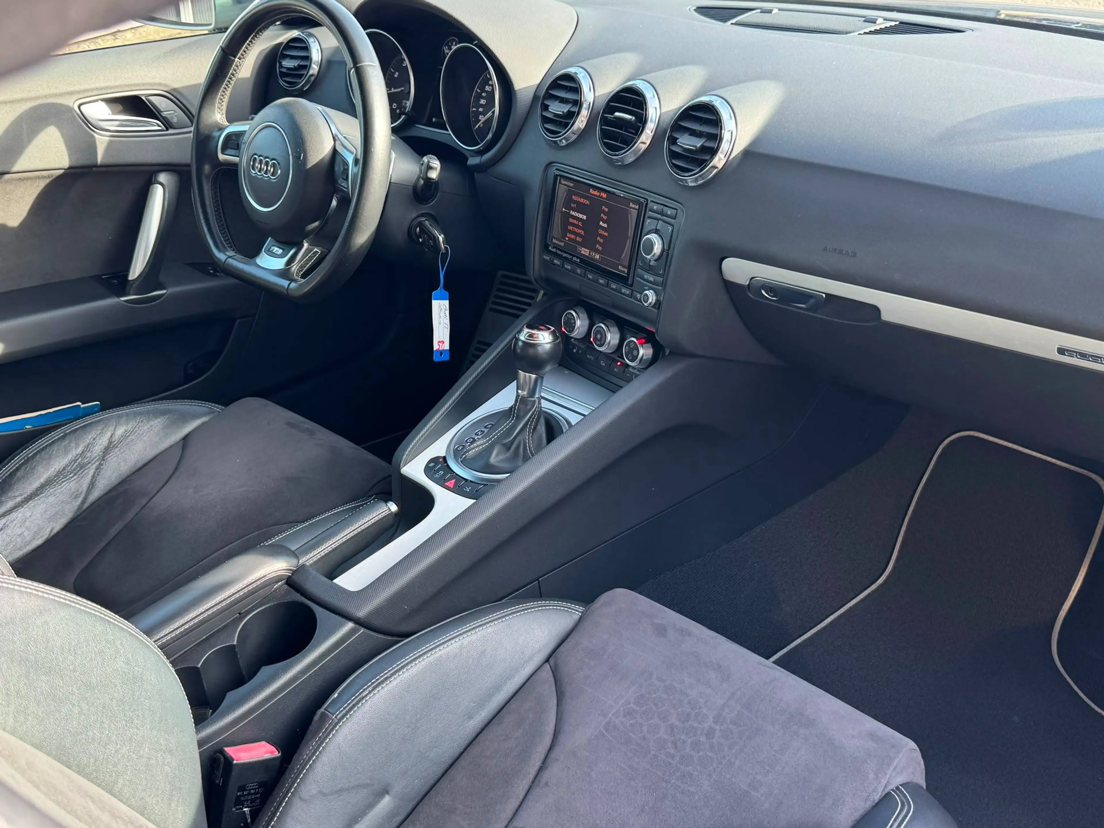 Audi TT 2.0 TFSI  TTS Coupe quattro — photo 13
