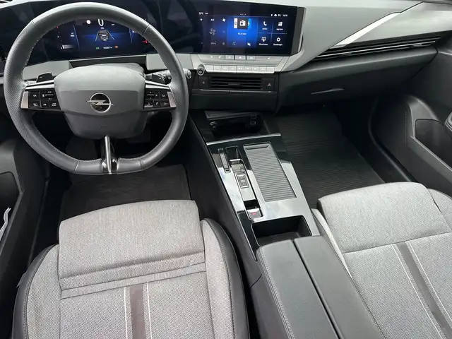 Opel Astra view 12