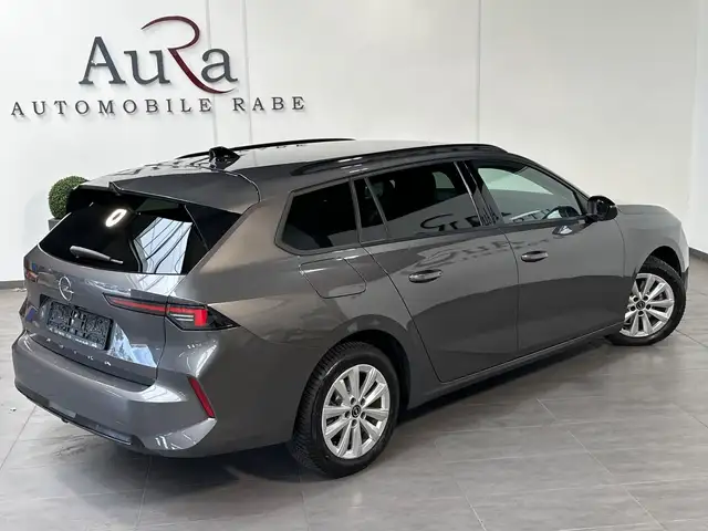 Opel Astra view 5