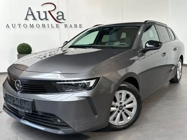 Opel Astra view 2