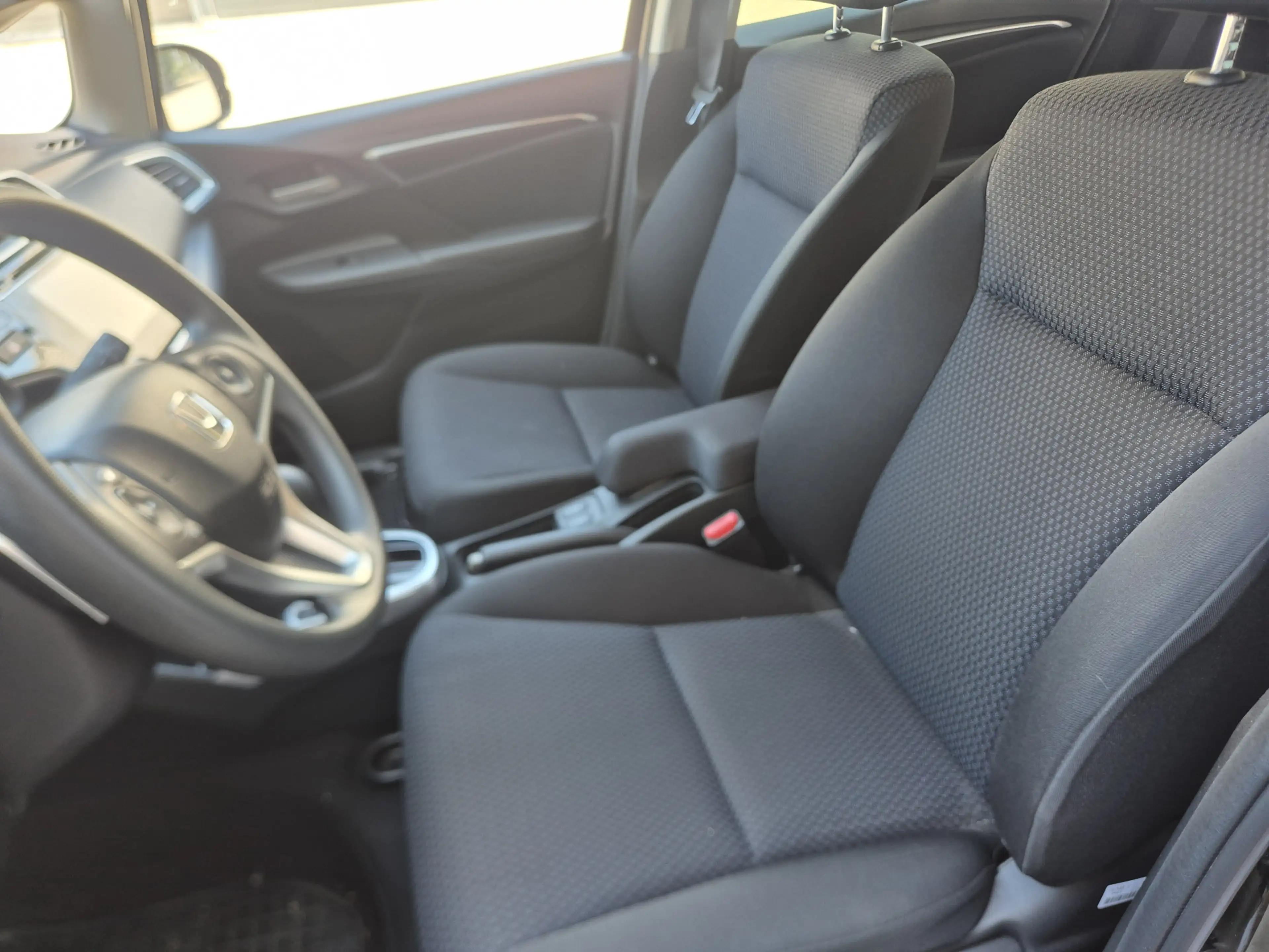 Honda Jazz 1.3 i-VTEC automaat 38500km schade achter nieuwsta — photo 11
