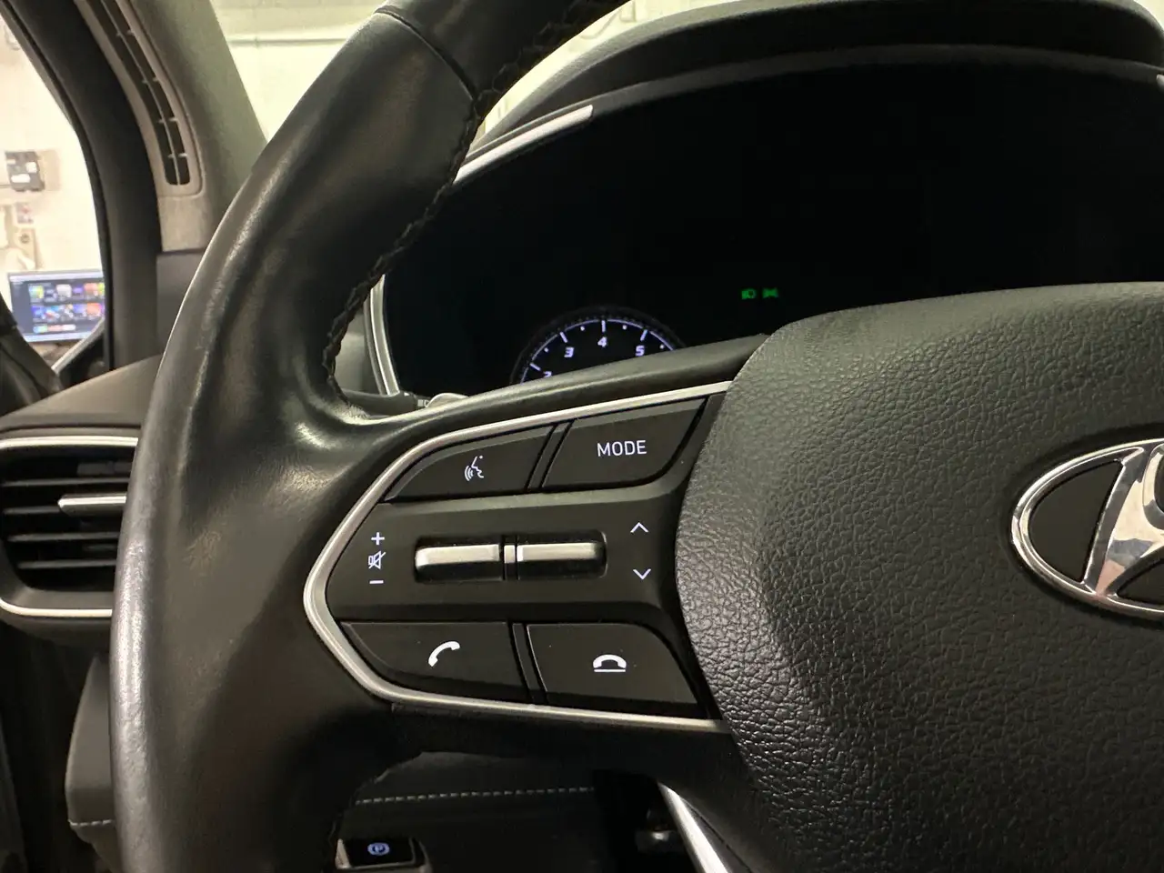 Hyundai SANTA FE снимка Hyundai SANTA FE