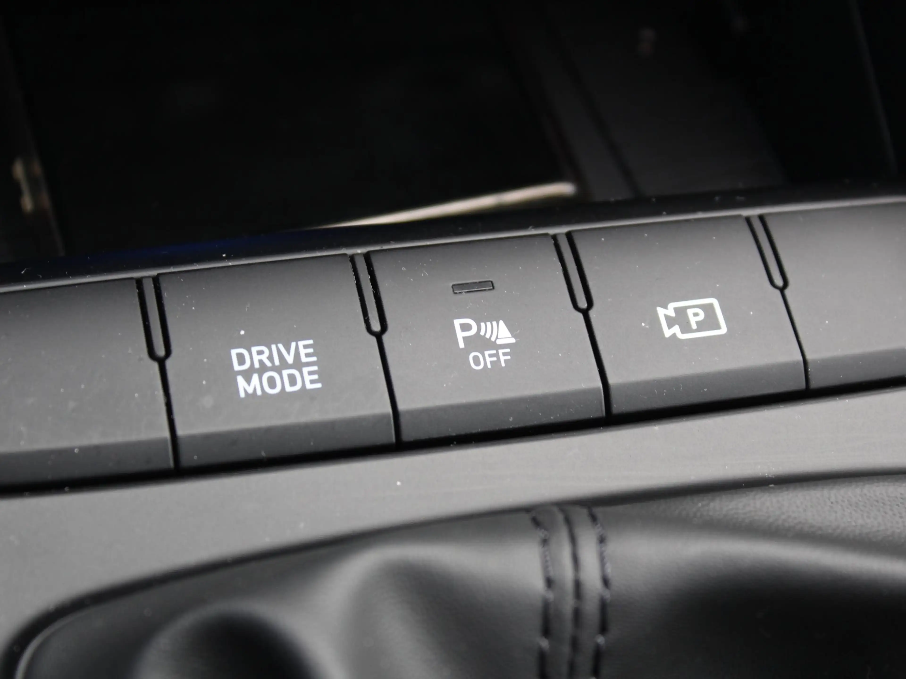 Hyundai BAYON 1.0 T-GDI Comfort Smart / Navigatie + Apple Carpla — photo 28