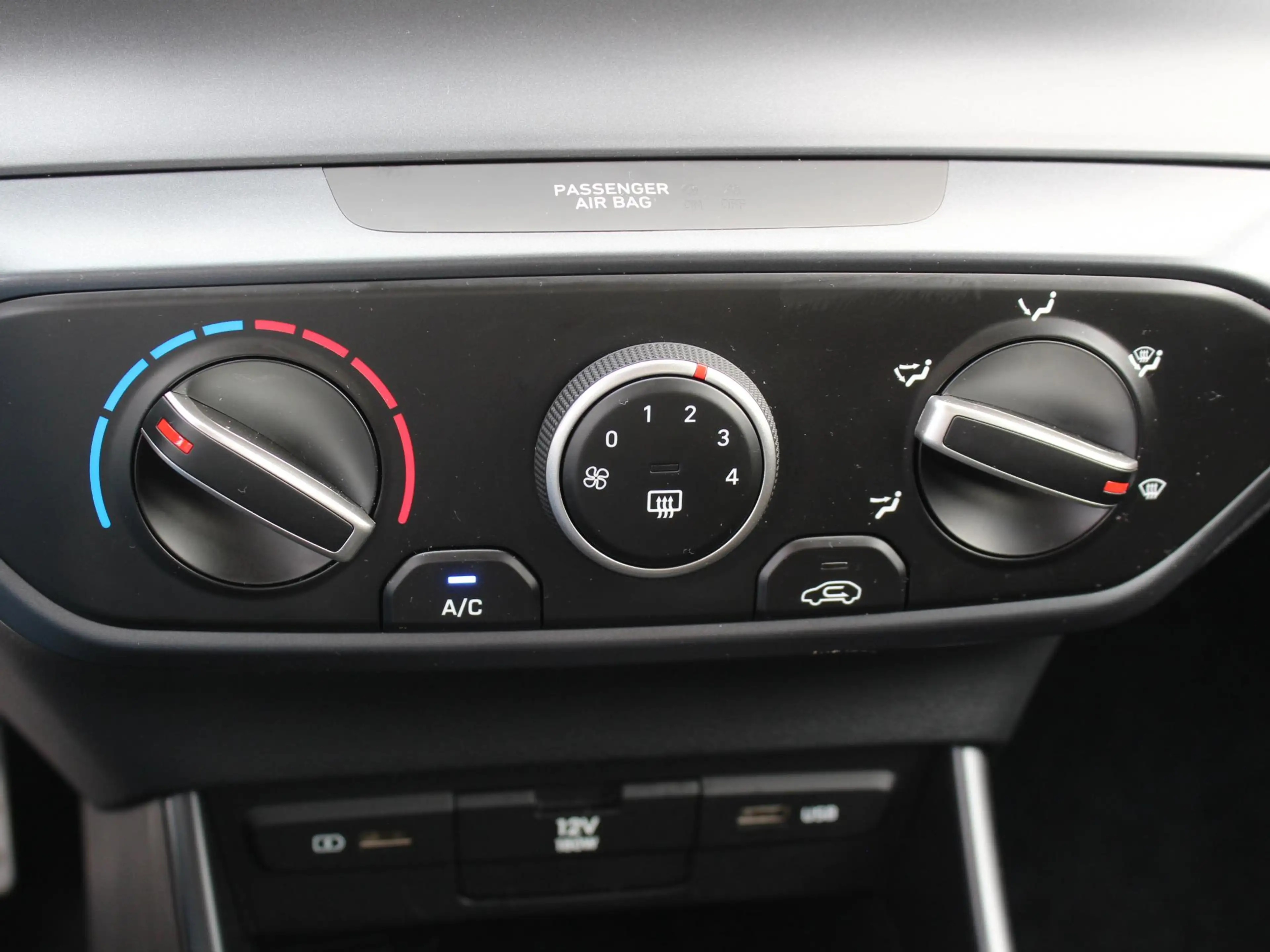 Hyundai BAYON 1.0 T-GDI Comfort Smart / Navigatie + Apple Carpla — photo 11