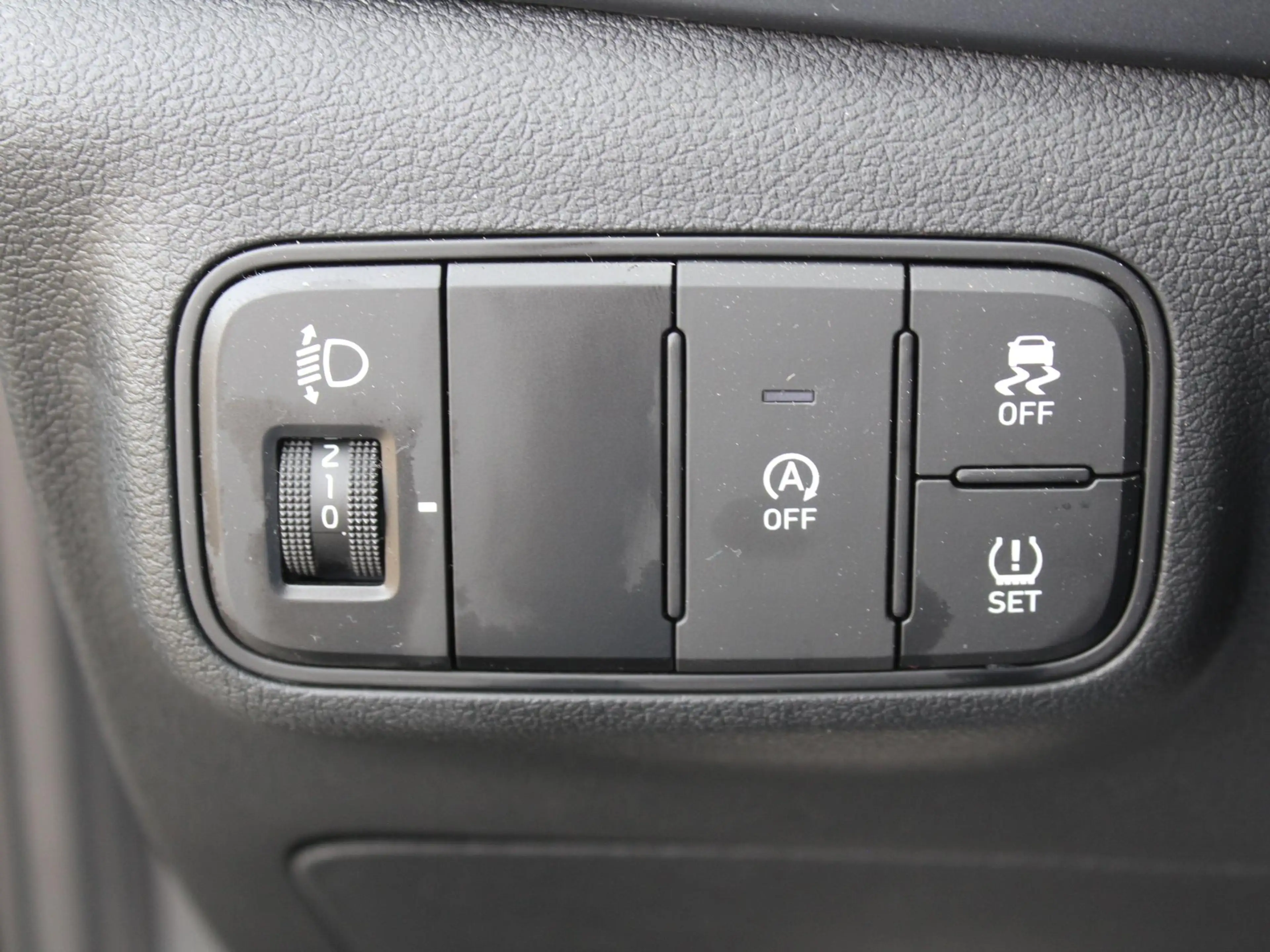 Hyundai BAYON 1.0 T-GDI Comfort Smart / Navigatie + Apple Carpla — photo 31