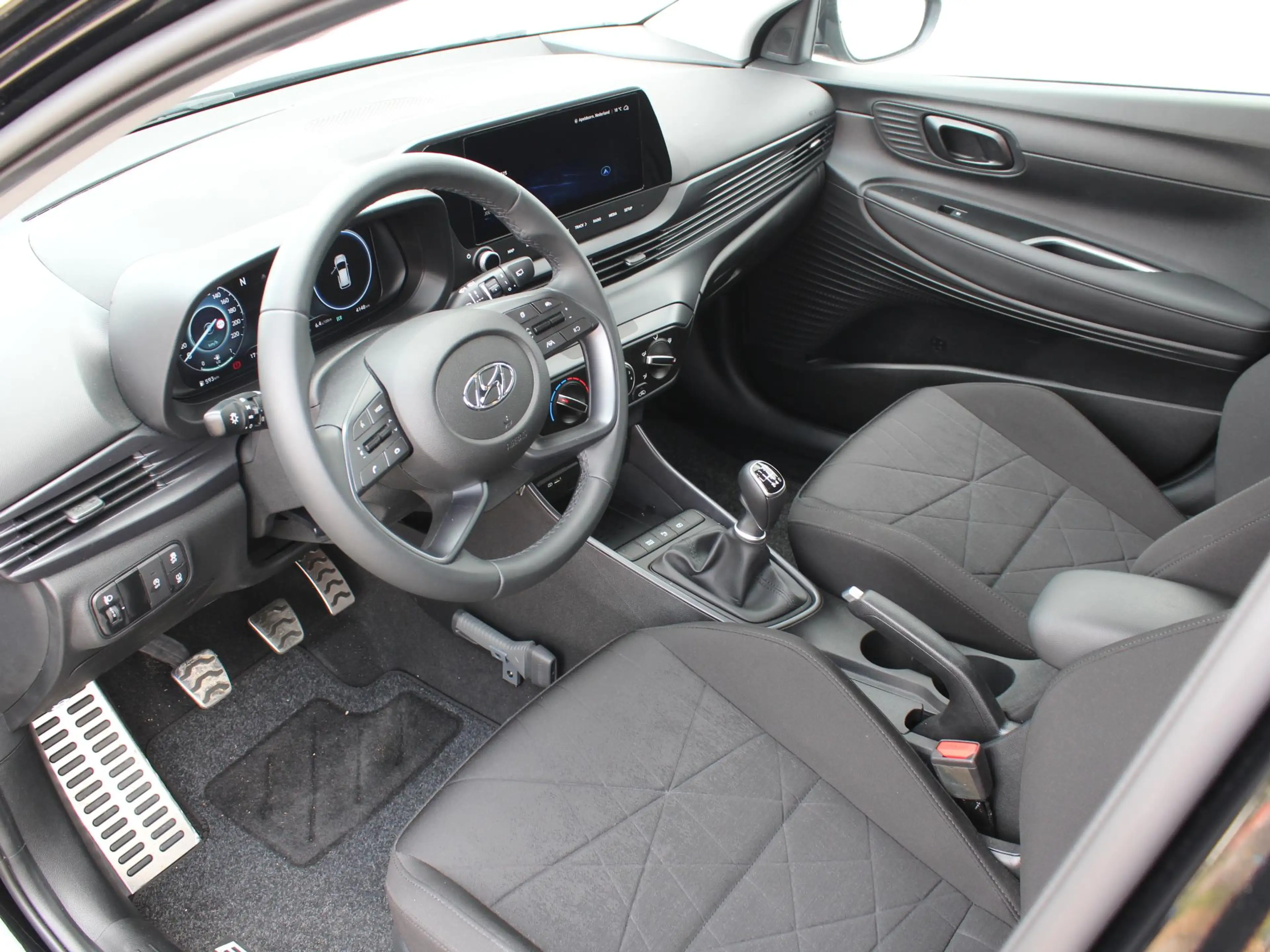 Hyundai BAYON 1.0 T-GDI Comfort Smart / Navigatie + Apple Carpla — photo 18