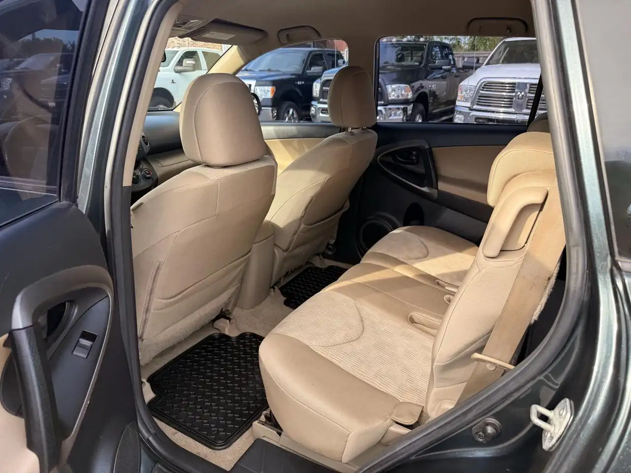 Toyota RAV 4 снимка Toyota RAV 4
