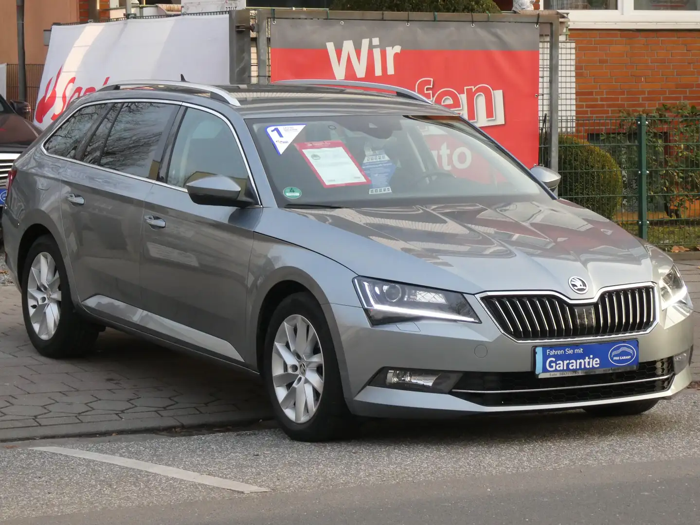 Skoda Superb Combi 2.0 TSI DSG Style 1.Hand TÜV NEU Grau - 1