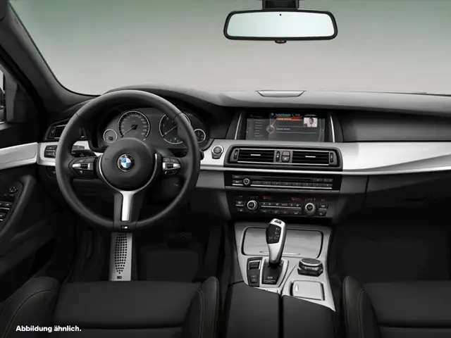 BMW 5 Series view 7
