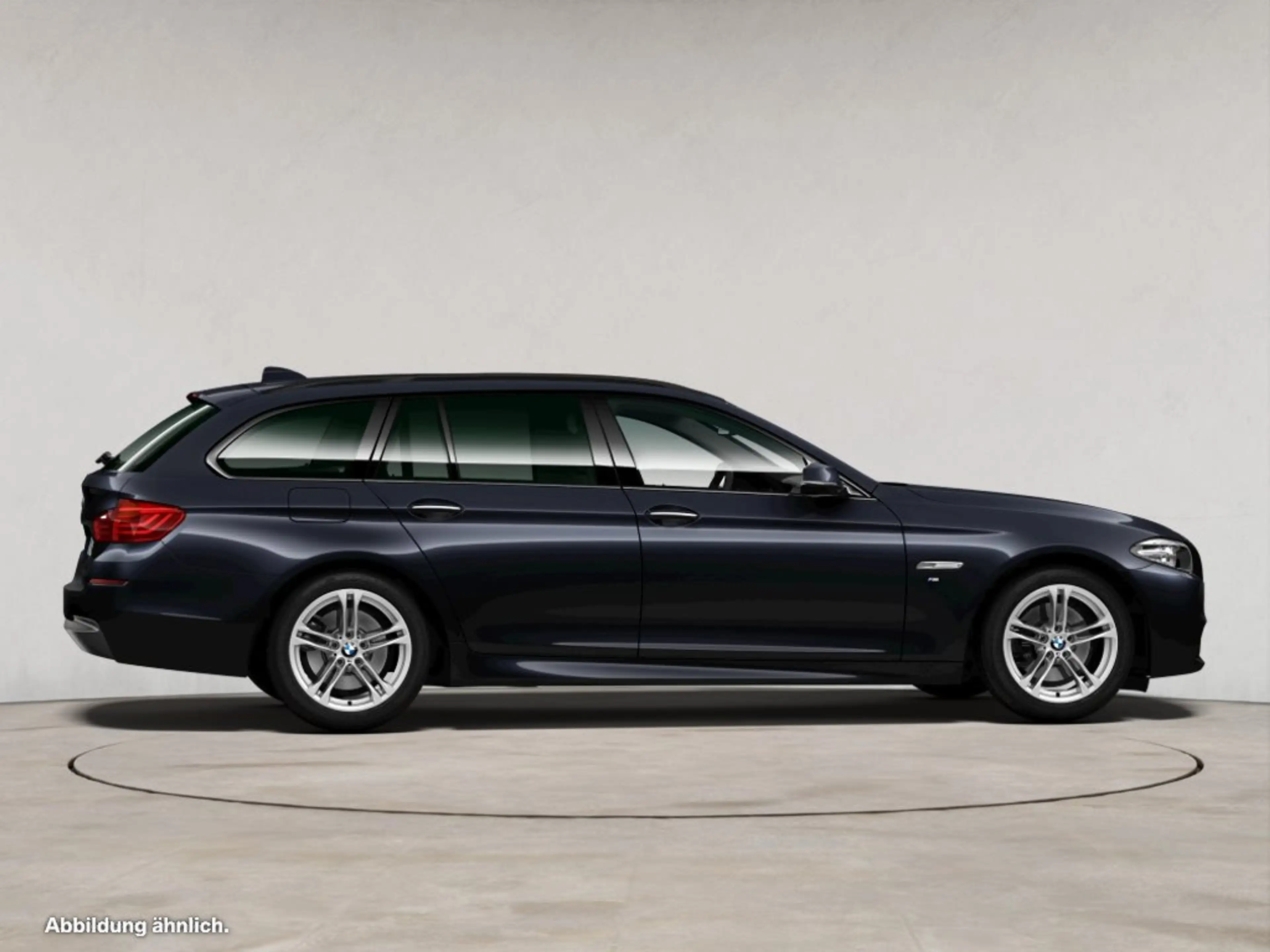 BMW 520 d xDrive Touring M Sport + 3.HAND — photo 11