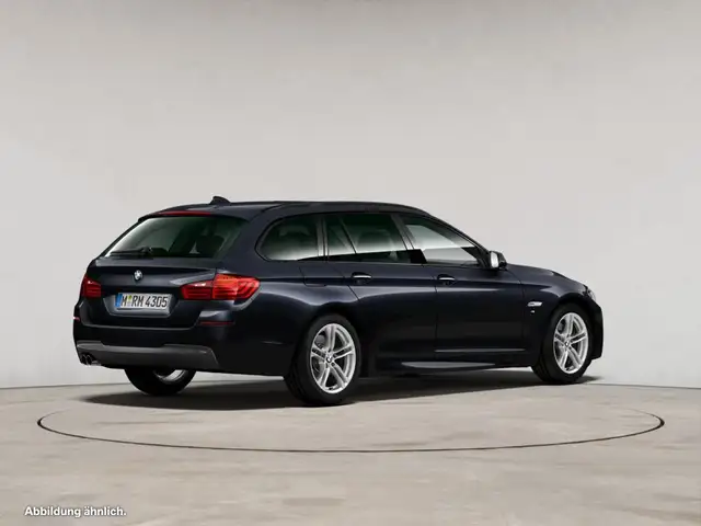 BMW 5 Series view 5
