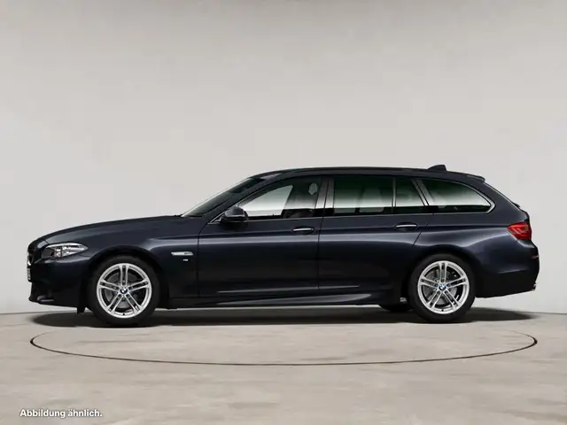 BMW 5 Series view 8