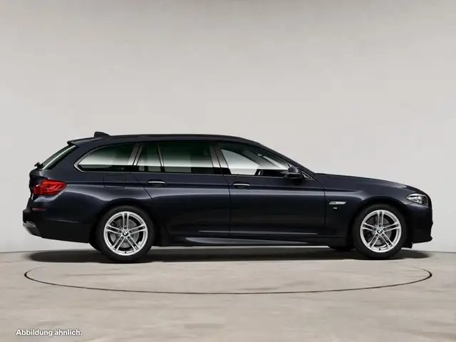 BMW 5 Series view 11