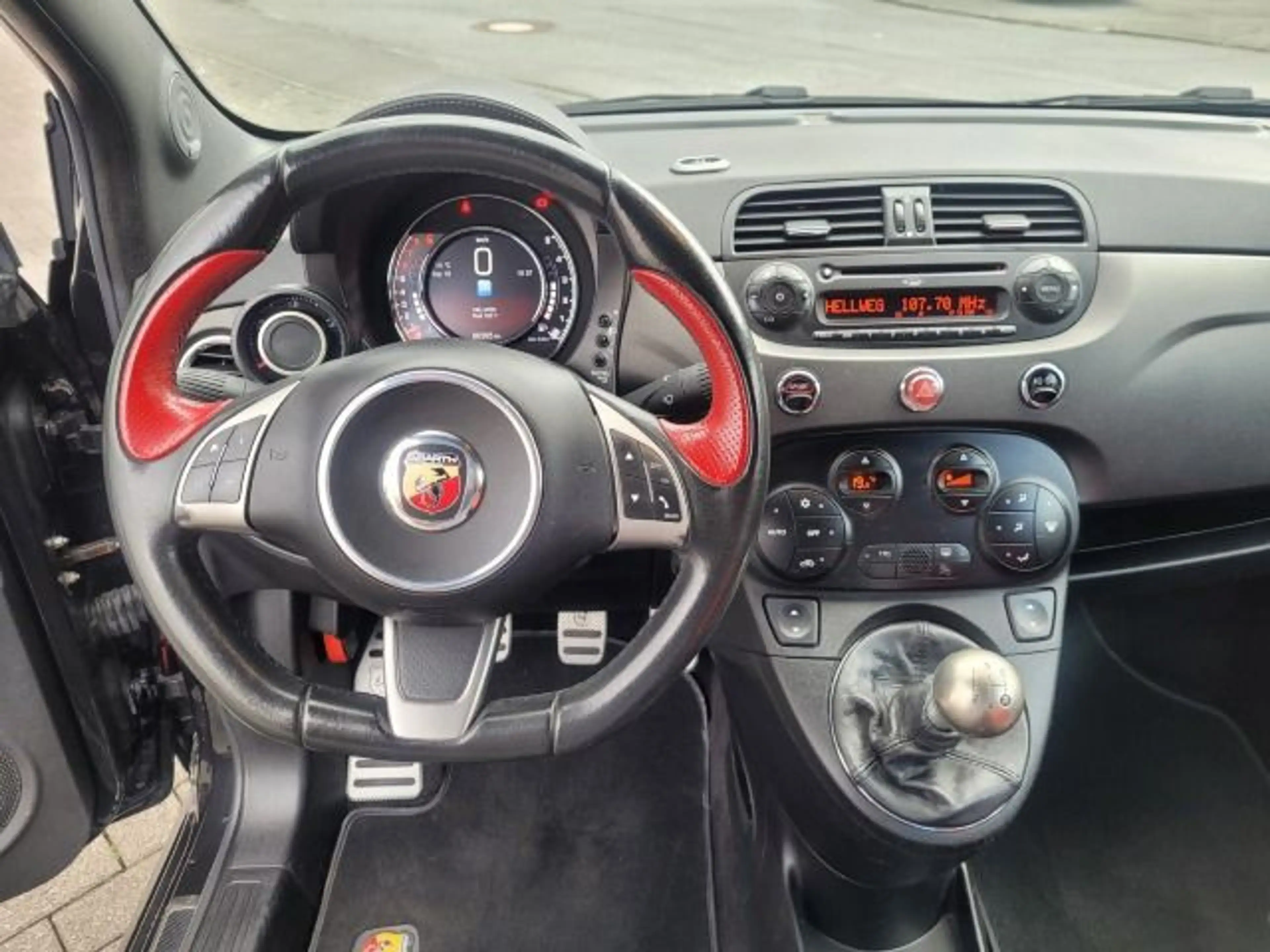 Abarth 500 595 Competizione — photo 13