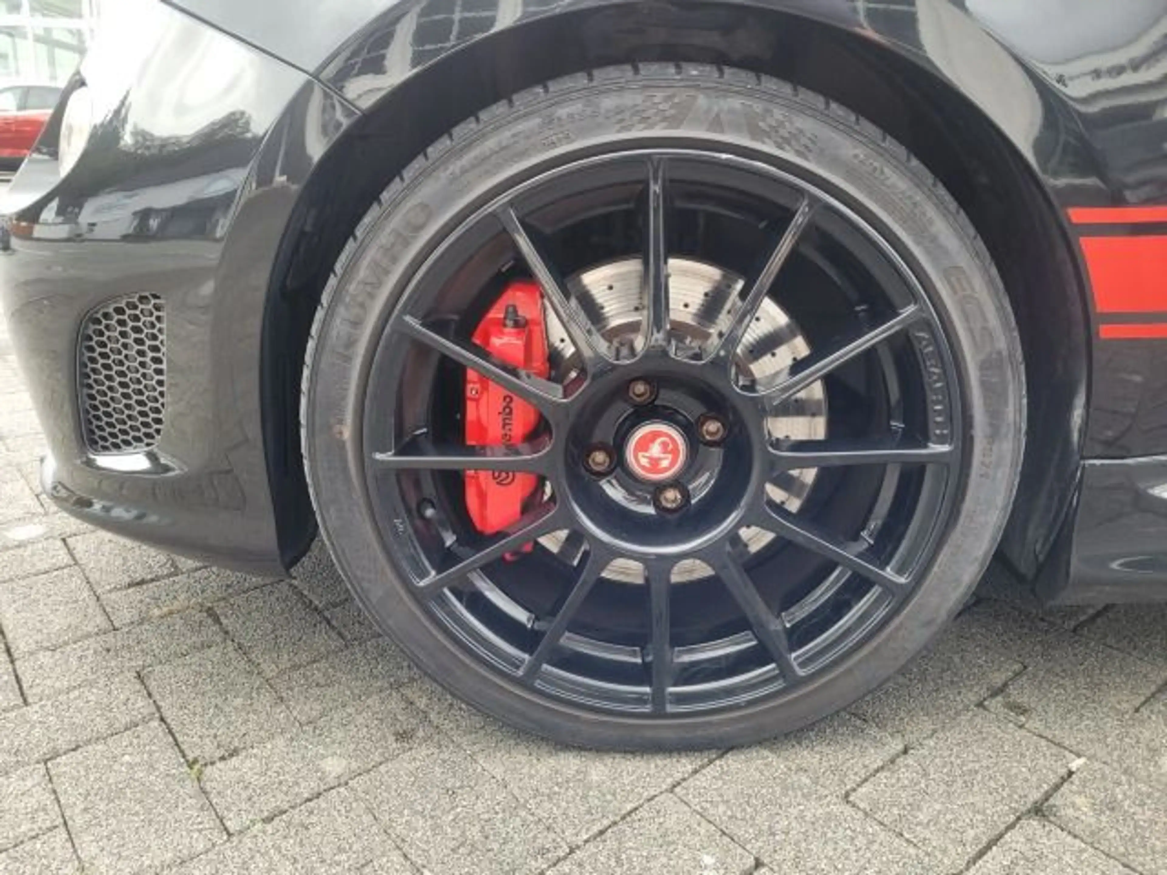 Abarth 500 595 Competizione — photo 10