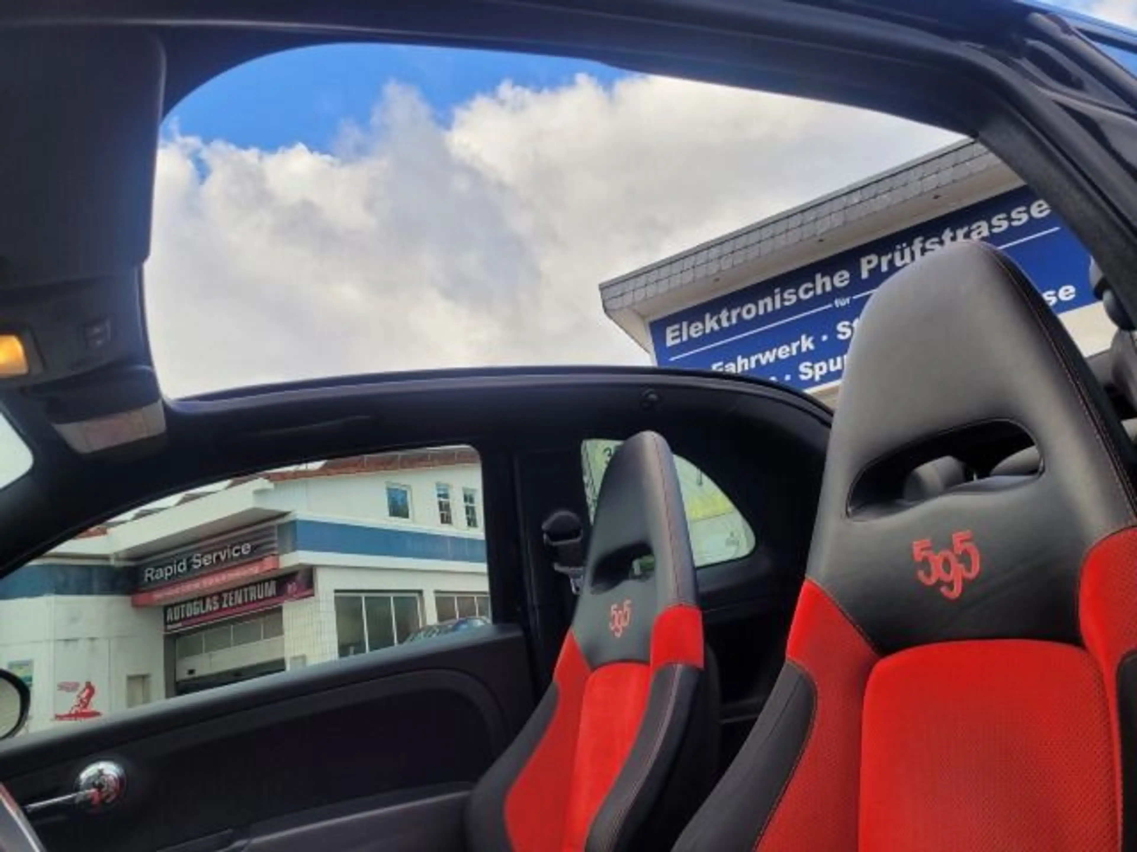 Abarth 500 595 Competizione — photo 15