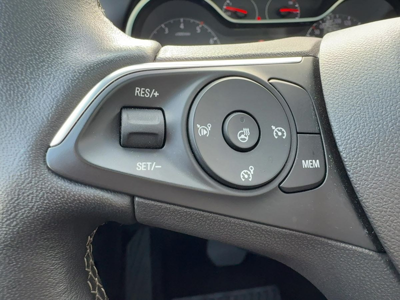 Opel Crossland (X) 1.2 Turbo Ultimate Automatik LED K — photo 14