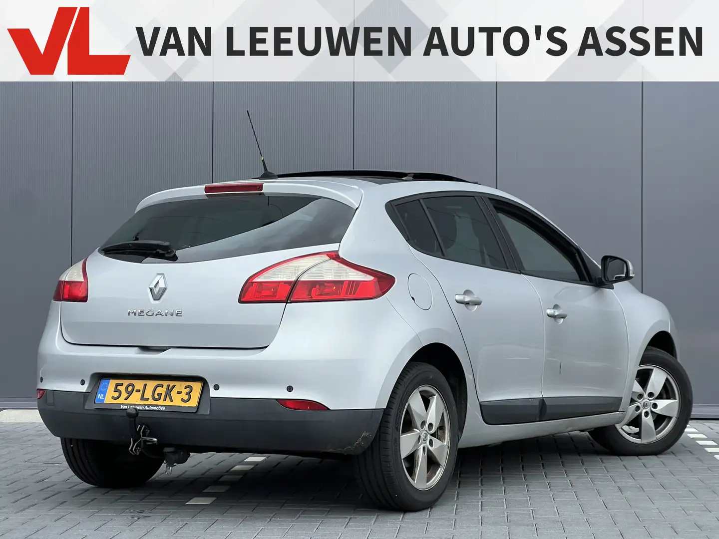 Renault Megane 1.6 Dynamique | Dubbel glazen dak | Cruise control Grijs - 2
