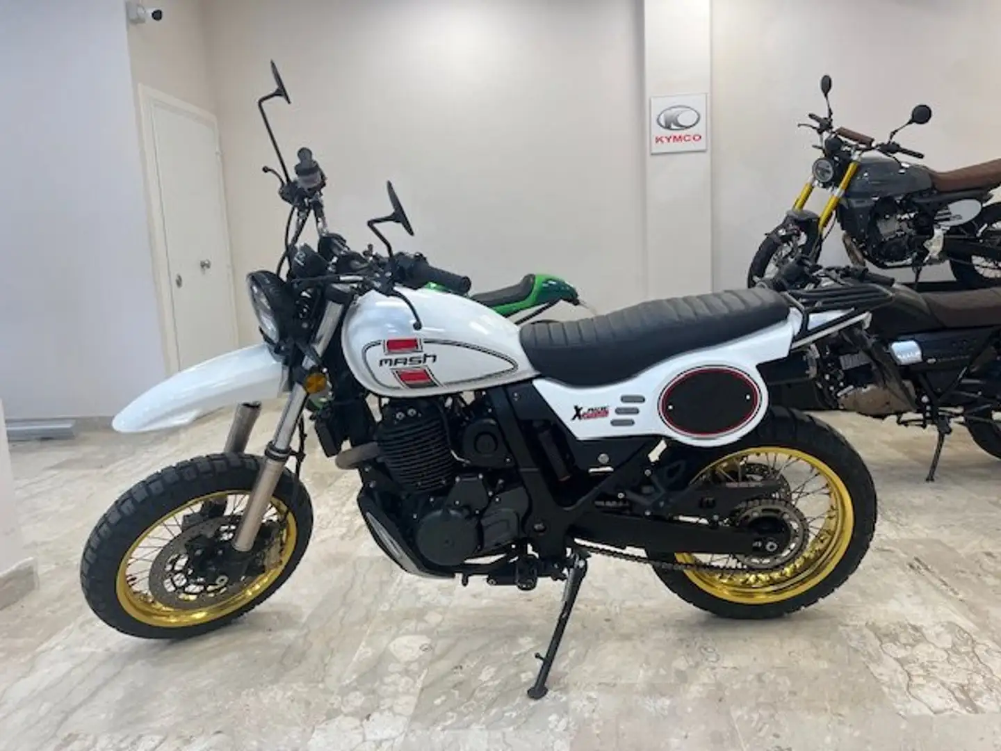 Mash MASH X-RIDE 650 Bianco - 1