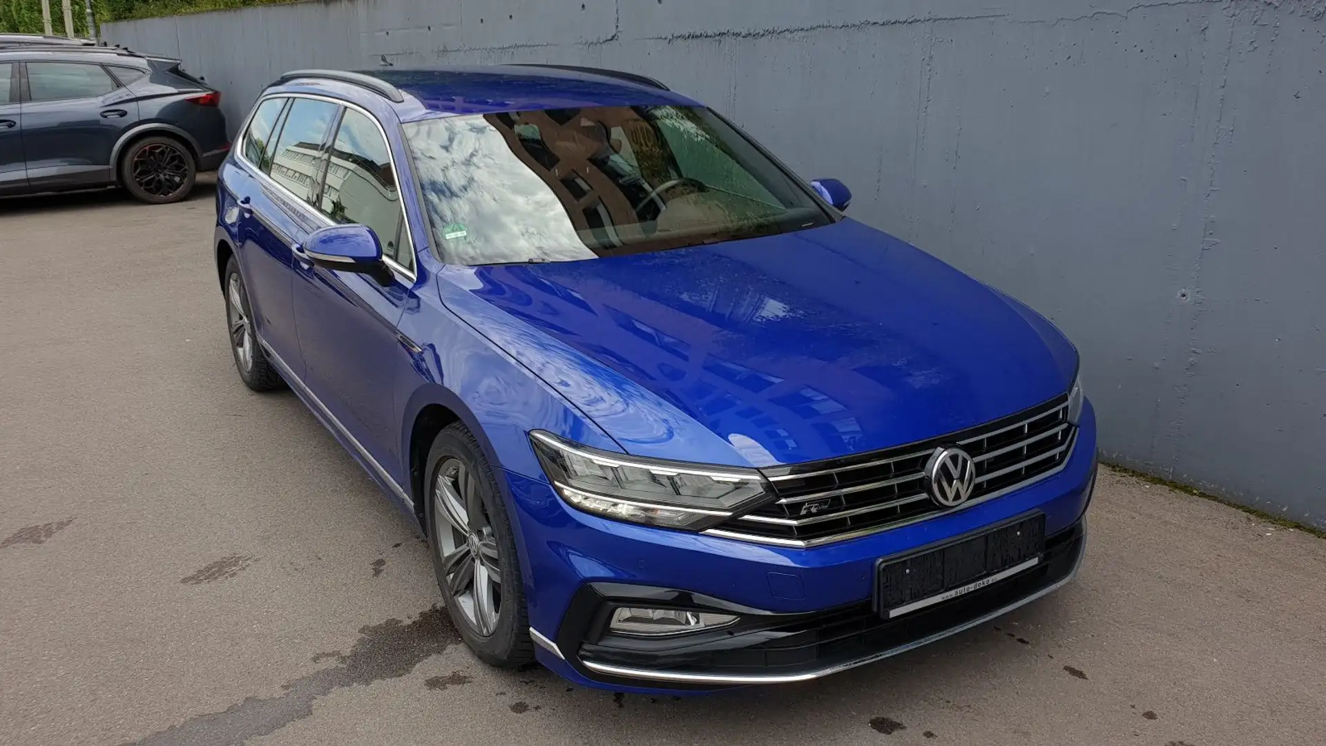 Volkswagen Passat Variant Passat Var 2.0 TDI DSG 3x R-Line Leder/ACC/K-les Blau - 2