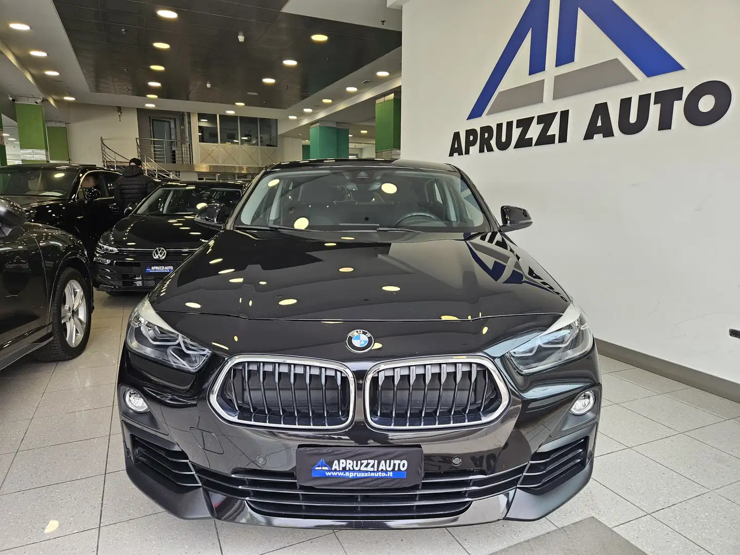 BMW X2 sdrive18d Business auto SENSORI NAVI Noir - 2