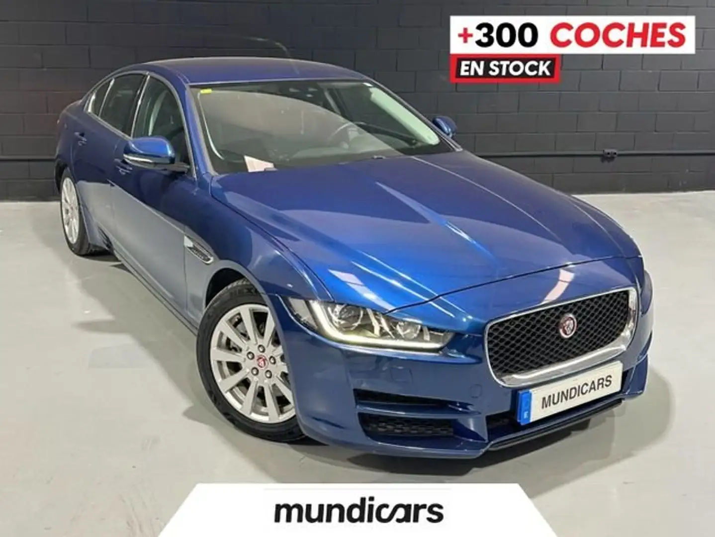 Jaguar XE 2.0 Diesel Pure AWD Aut. 180 Azul - 1