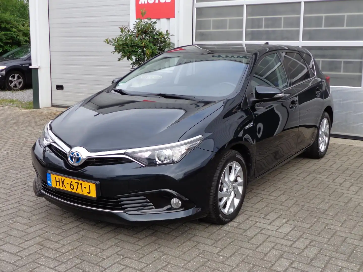 Toyota Auris 1.8 Hybrid Lease 136 PK,Navi,Camera,Cruise control Gris - 1