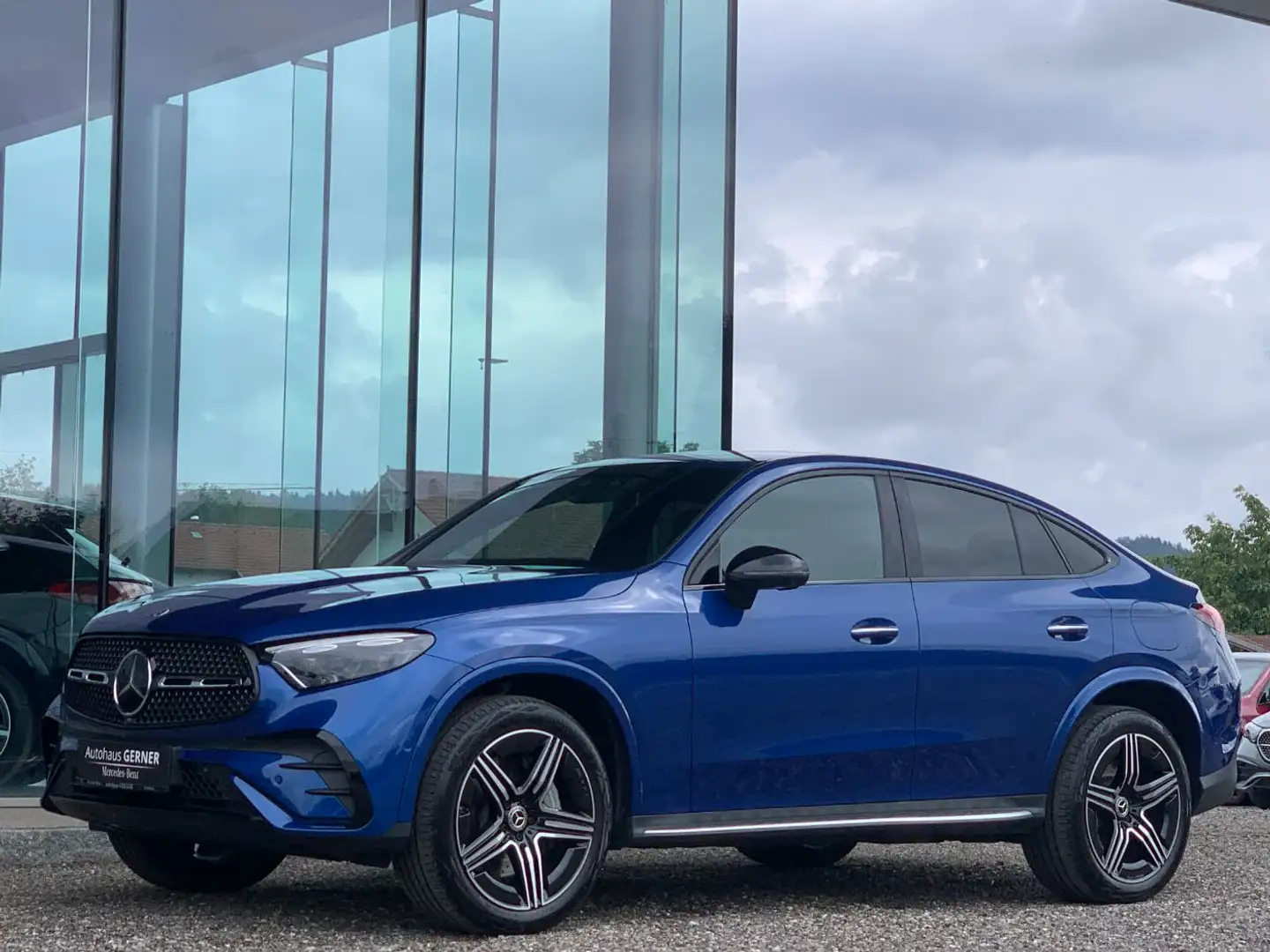 Mercedes-Benz GLC 300 d e 4MATIC Coupé Night W-Paket SpurH FLA Blau - 2
