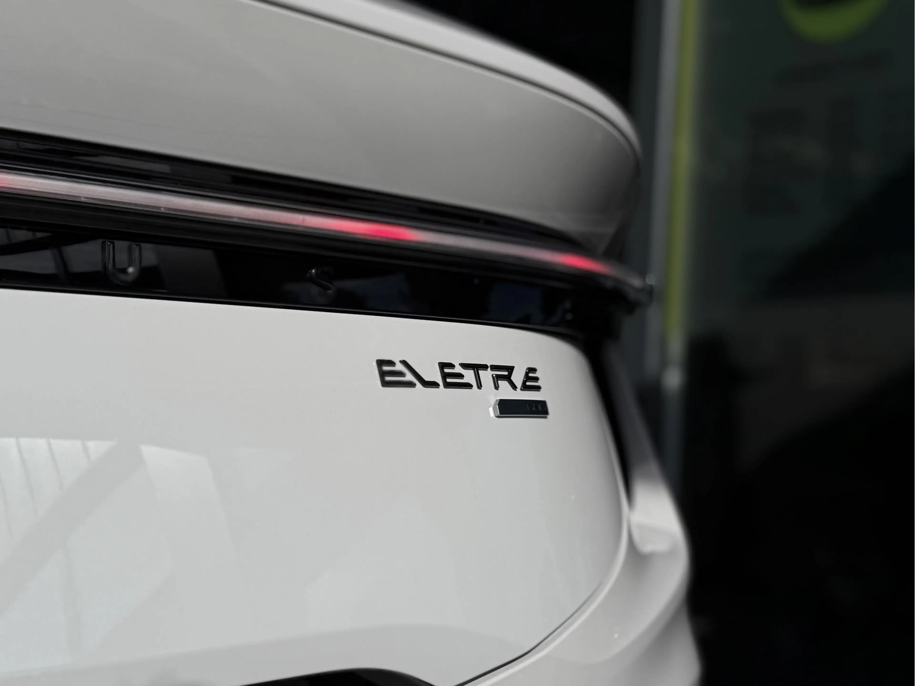 Lotus Eletre 600 GT SE 4WD — photo 20