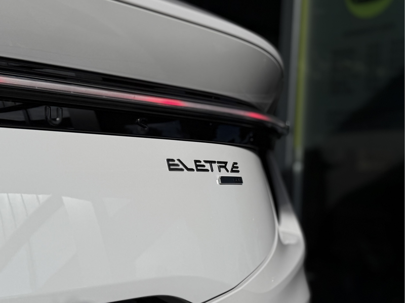Lotus Eletre 600 GT SE 4WD — photo 20