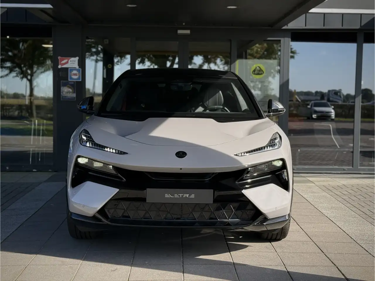Lotus Eletre 2025