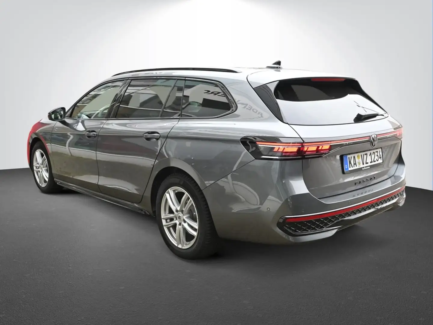 Volkswagen Passat Var 2.0 TDI Automatik R-Line 4Motion Grau - 2