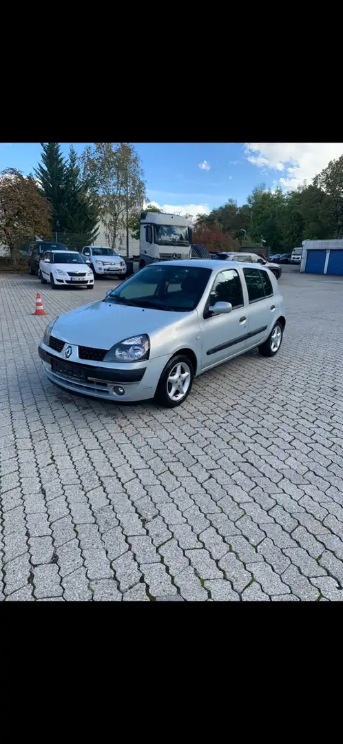 Renault Clio 1.2 16V Chiemsee Silver - 1