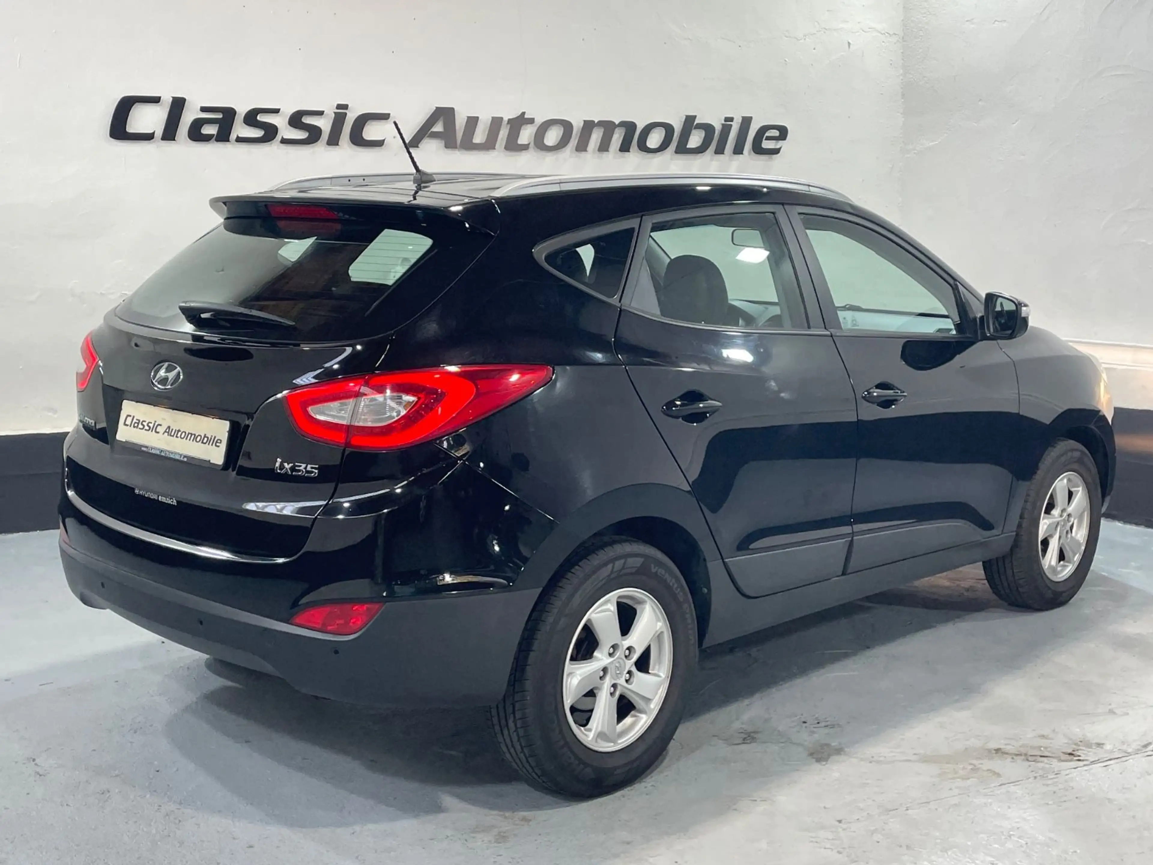 Hyundai iX35 FIFA World Cup Edition 2WD — photo 2