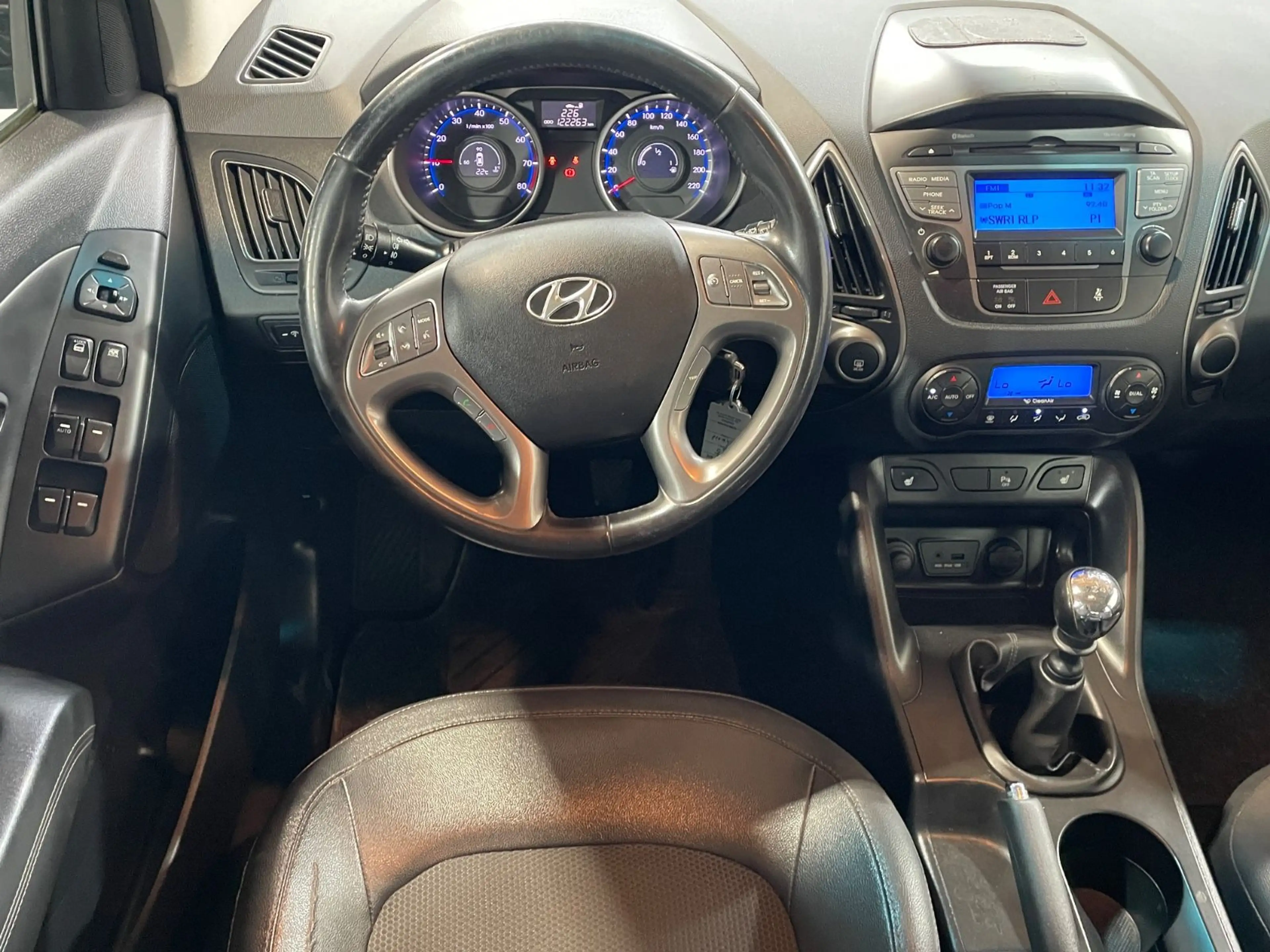 Hyundai iX35 FIFA World Cup Edition 2WD — photo 4