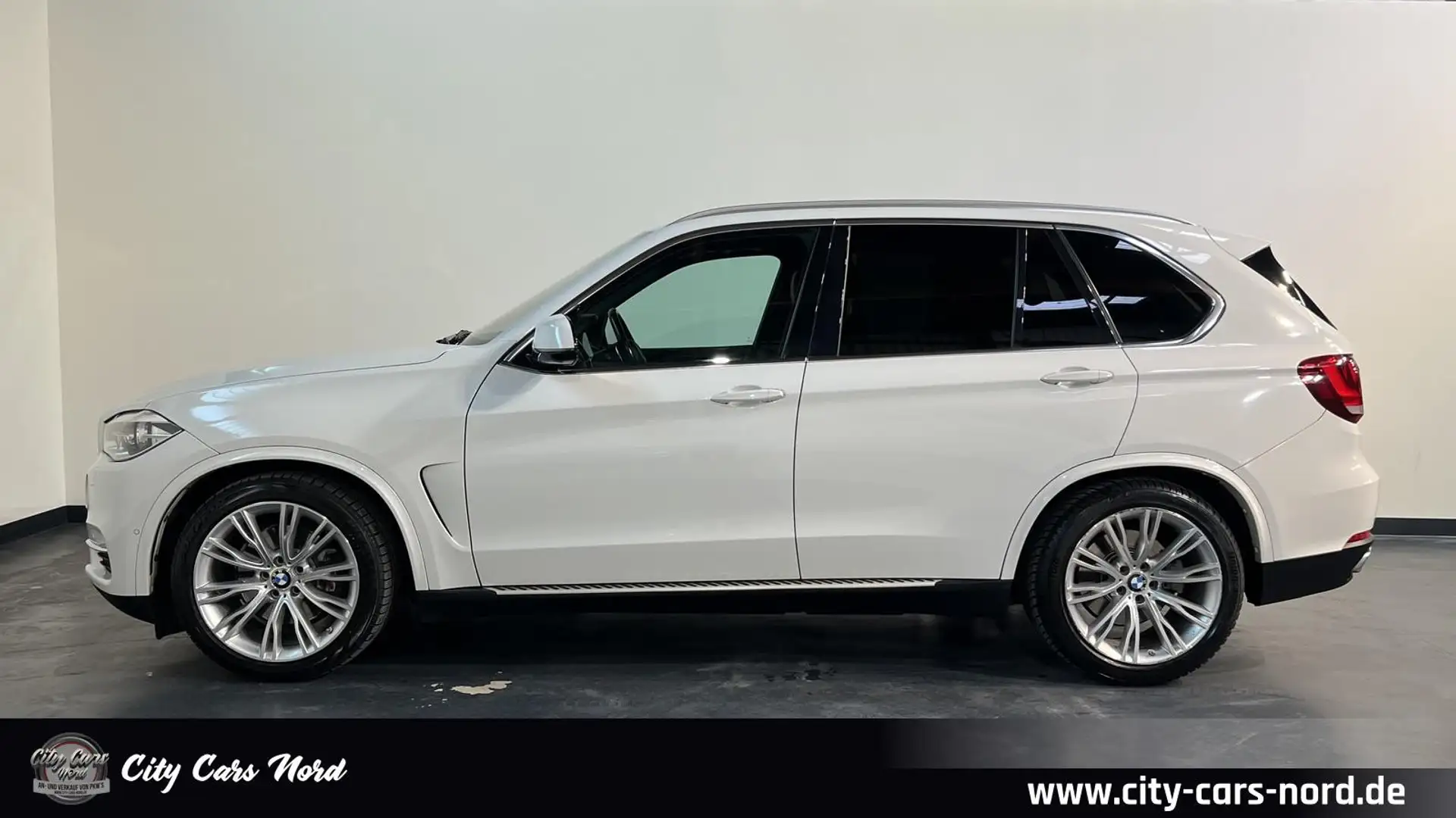 BMW X5 xDrive40d 7SITZ-LED-360°-PANO-STD.HZ-AHK-HUD Bianco - 2