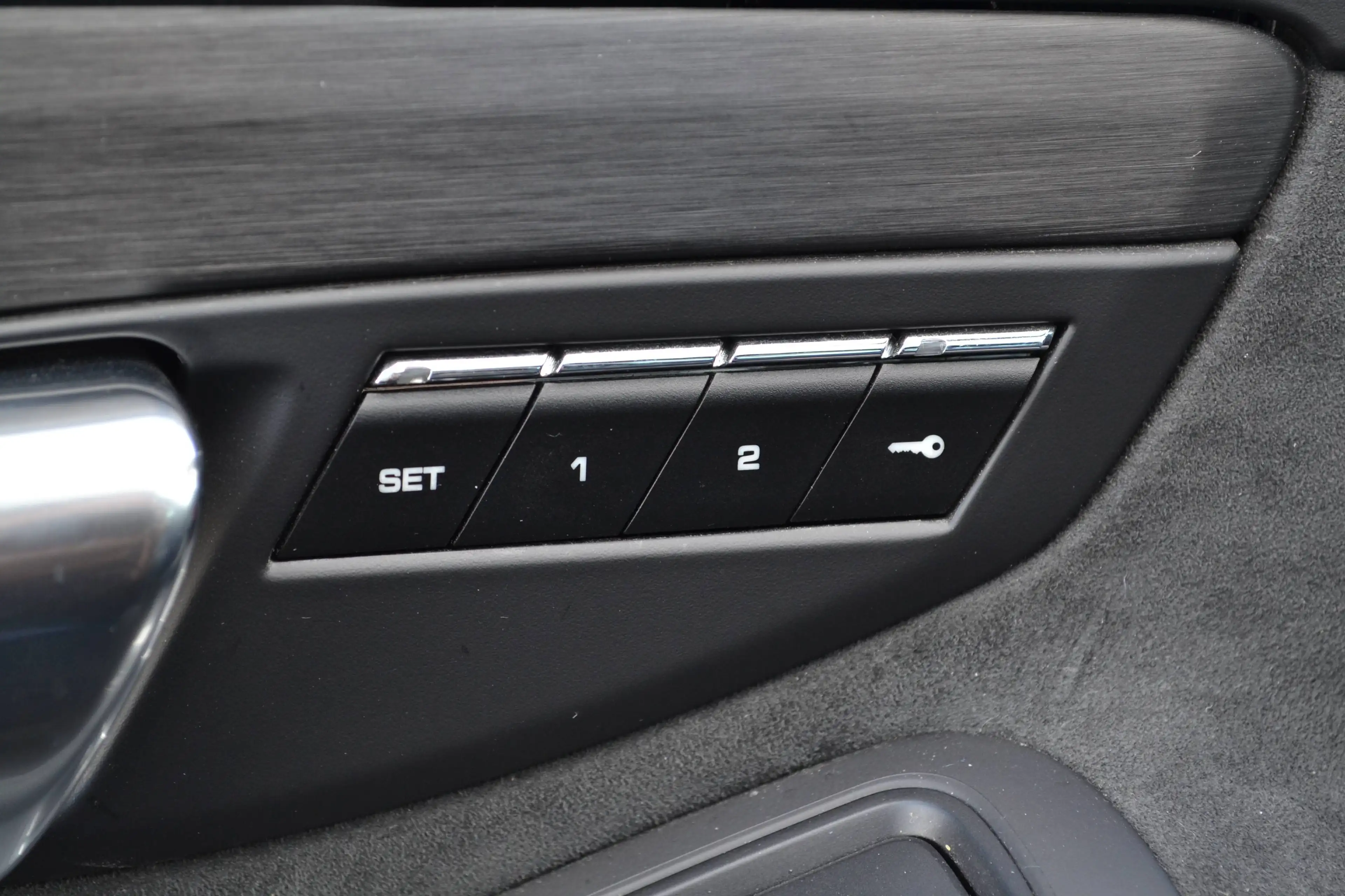 Porsche Targa 911 Carrera 4 GTS Targa 3.0 Turbo PDK — photo 11