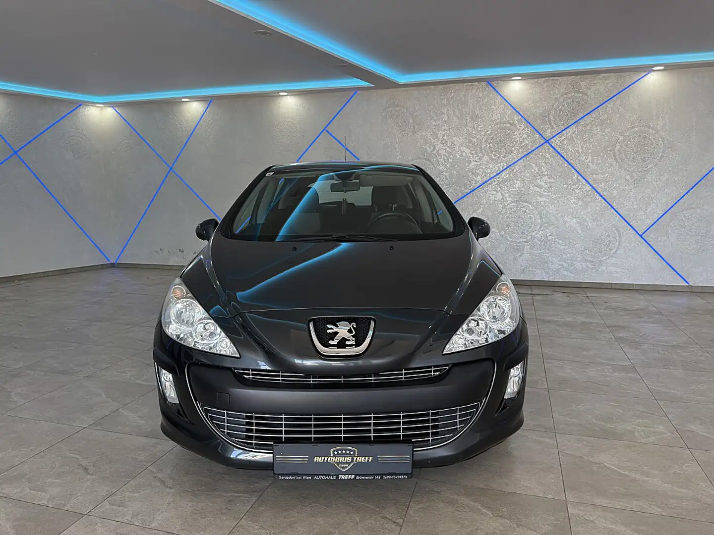 Peugeot 308 1,6 16V VTi Premium Tiptronic*AUTOMATIK*KLIMA*N... Grau - 2