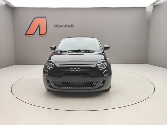 Fiat 500 view 2