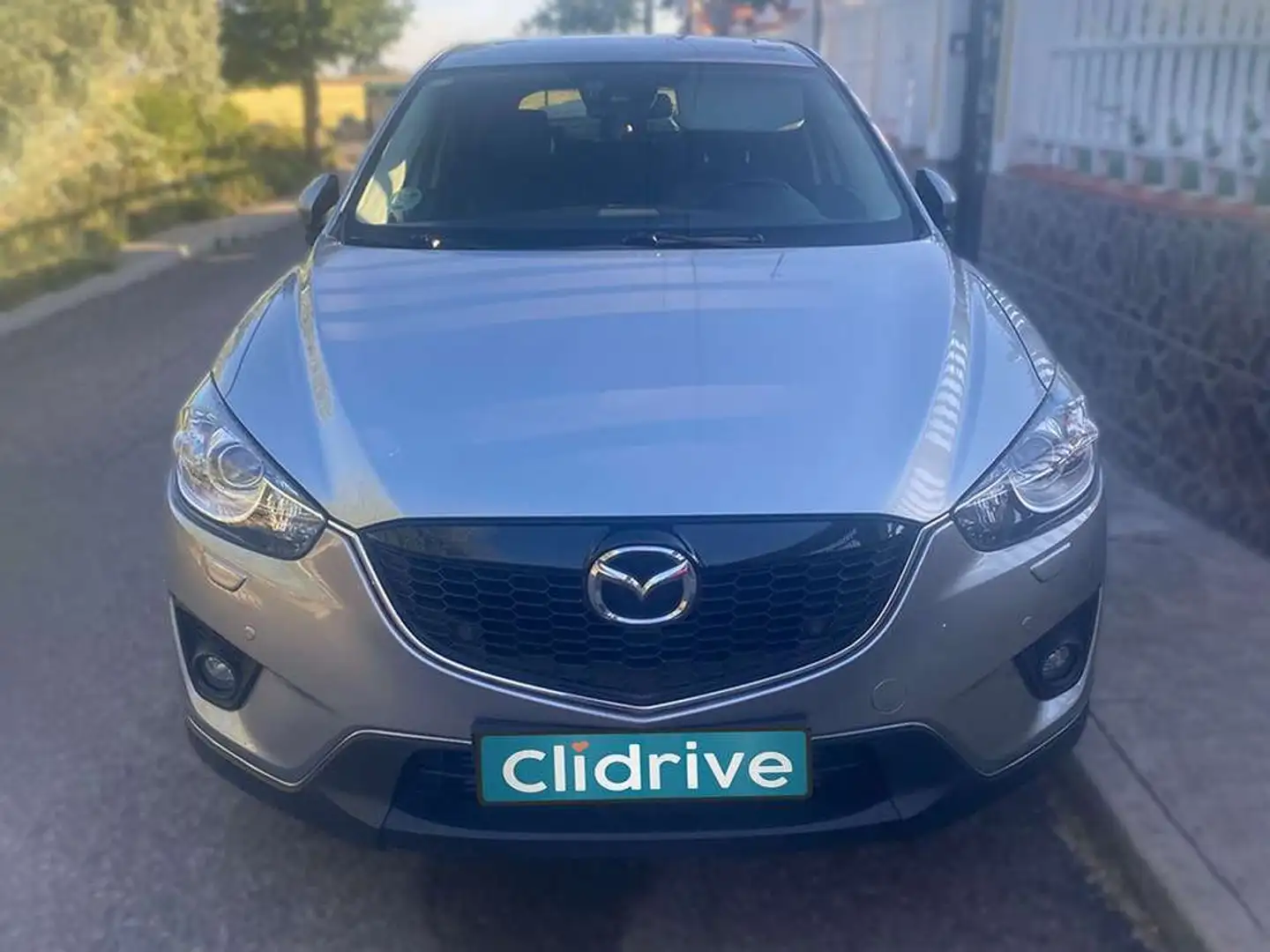 Mazda CX-5 2.2DE Luxury 4WD 175 Aut. Gris - 2