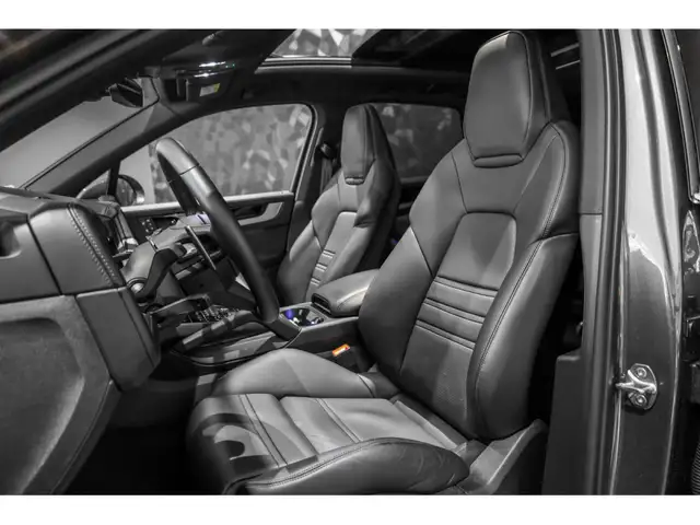 Porsche Cayenne view 10