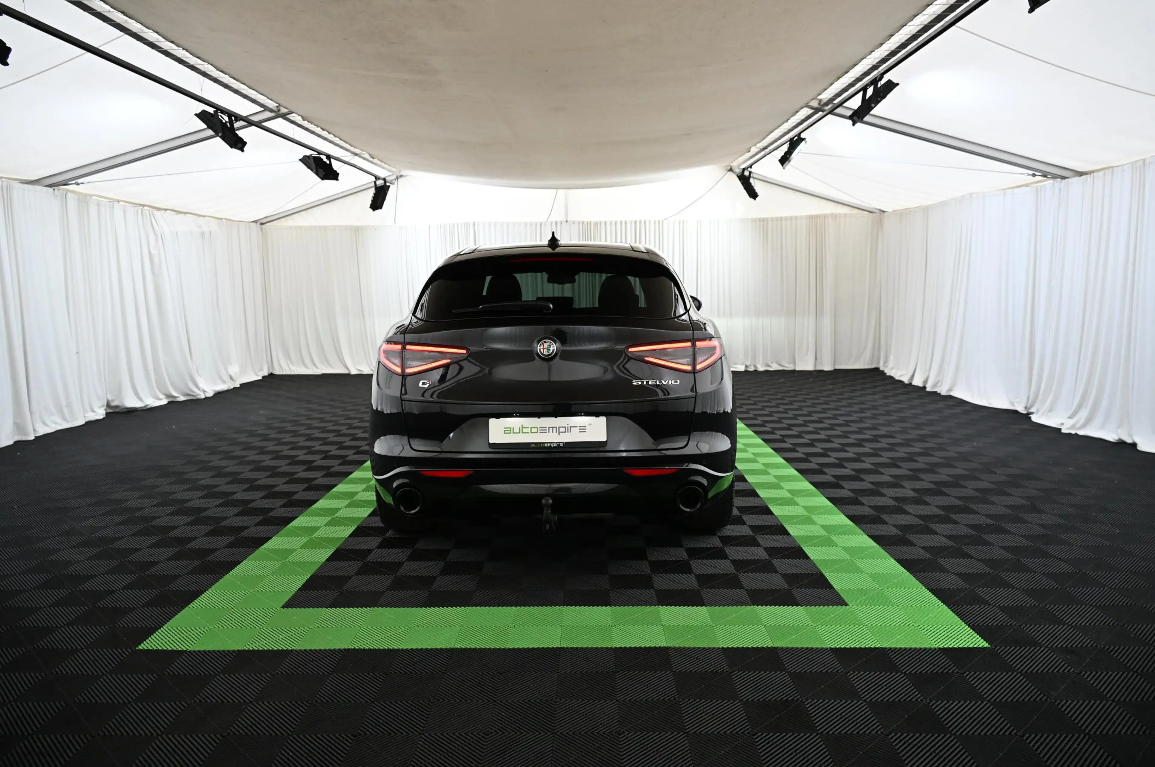 Alfa Romeo Stelvio 2.2 Q4 AT8 Veloce LED/NAVI/PANO/AHK/21 — photo 7