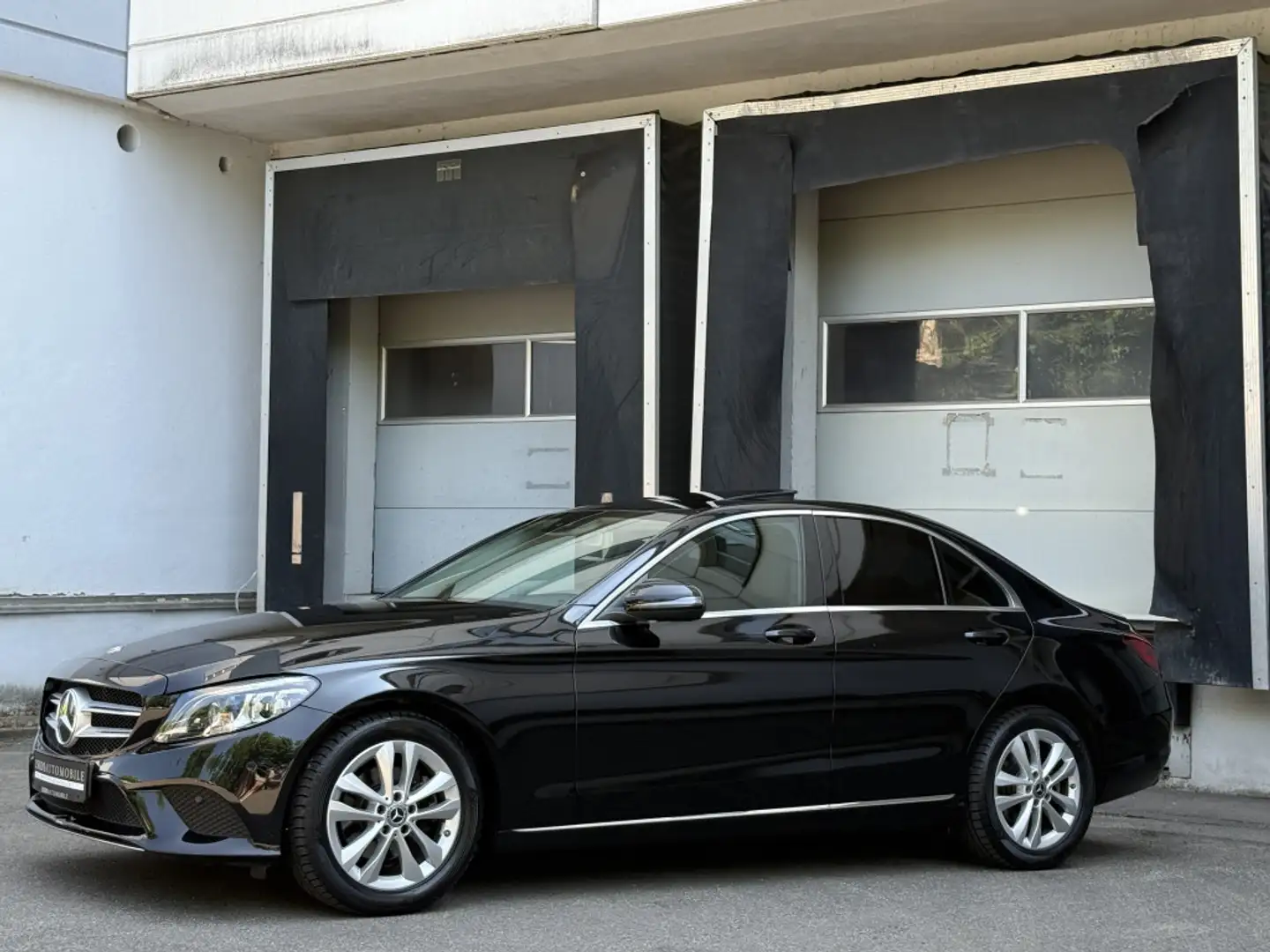 Mercedes-Benz C 220 d Avantgarde LED Navi Schiebedach Keyless Noir - 2