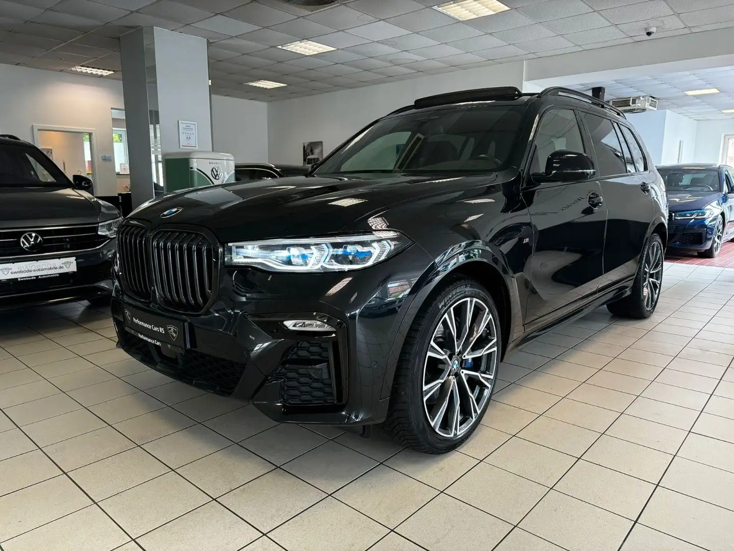 BMW X7 Baureihe X7 M50 d Pano/HUD/STHZ/AHK/360°/Soft Schwarz - 1