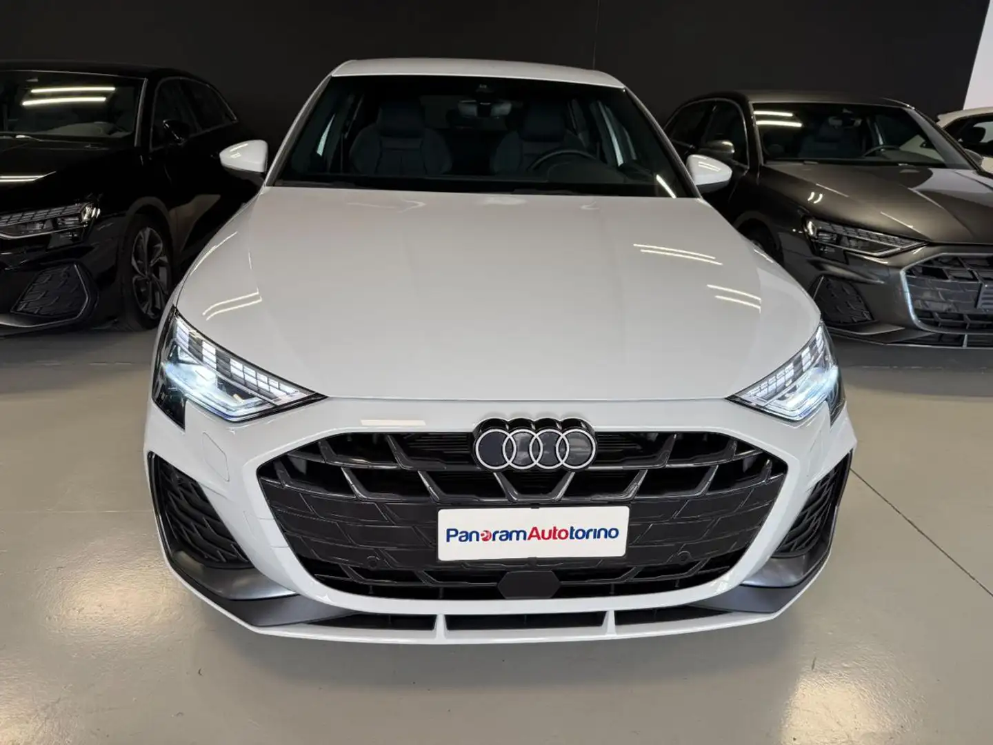 Audi A3 SPB 35 TFSI S tronic S line edition Bianco - 2