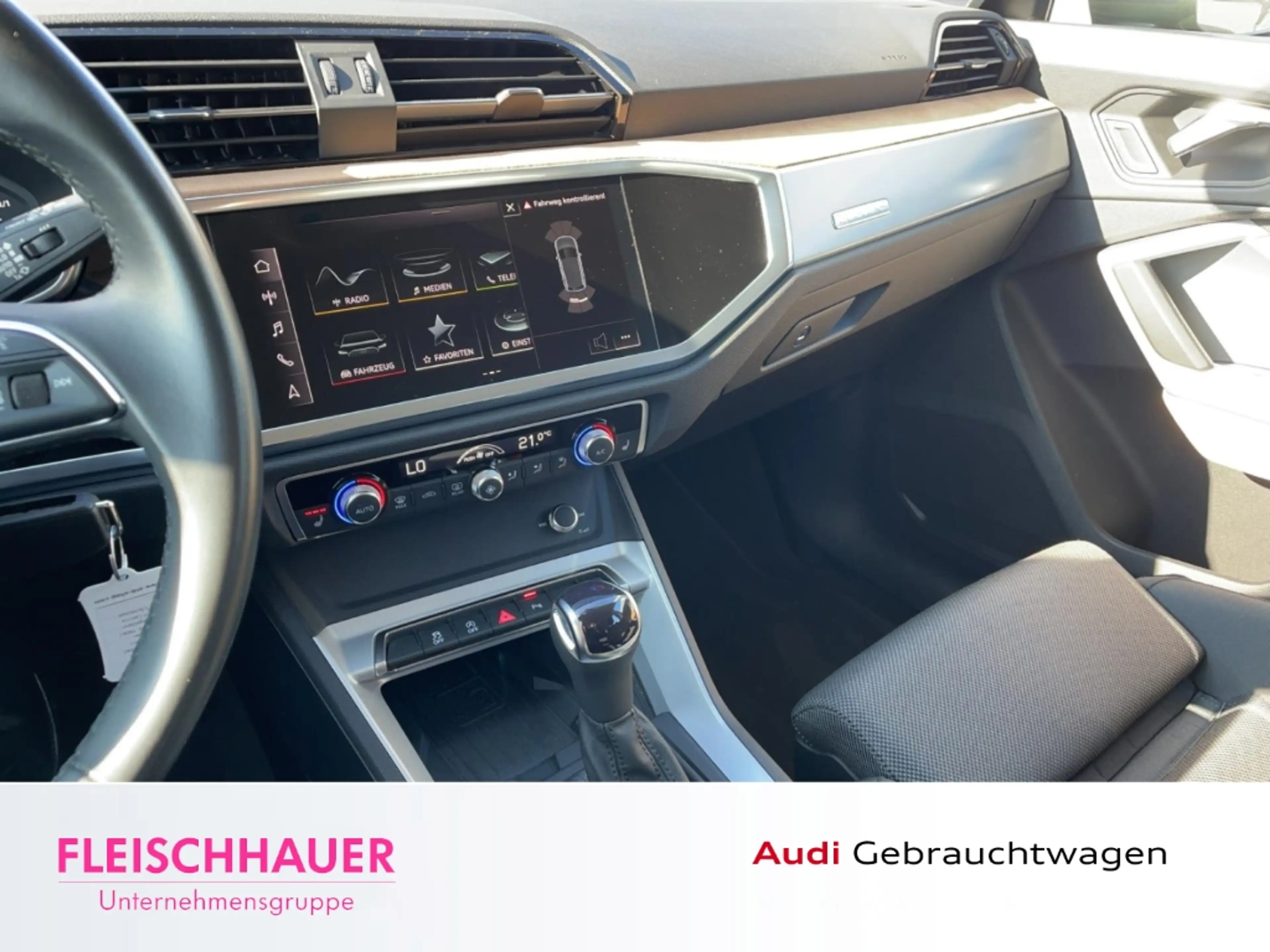 Audi Q3 40 TFSI quattro advanced AHKschwenk SHZ Sportsitze — photo 16