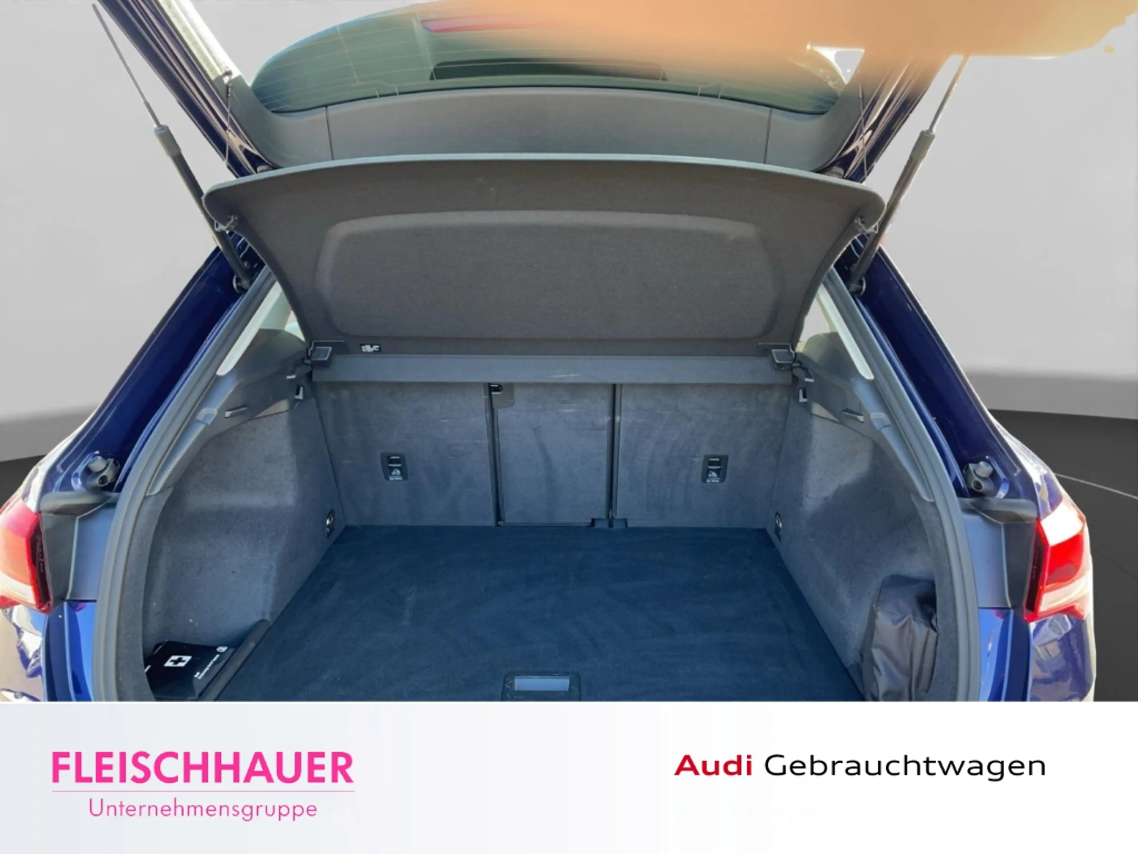 Audi Q3 40 TFSI quattro advanced AHKschwenk SHZ Sportsitze — photo 17