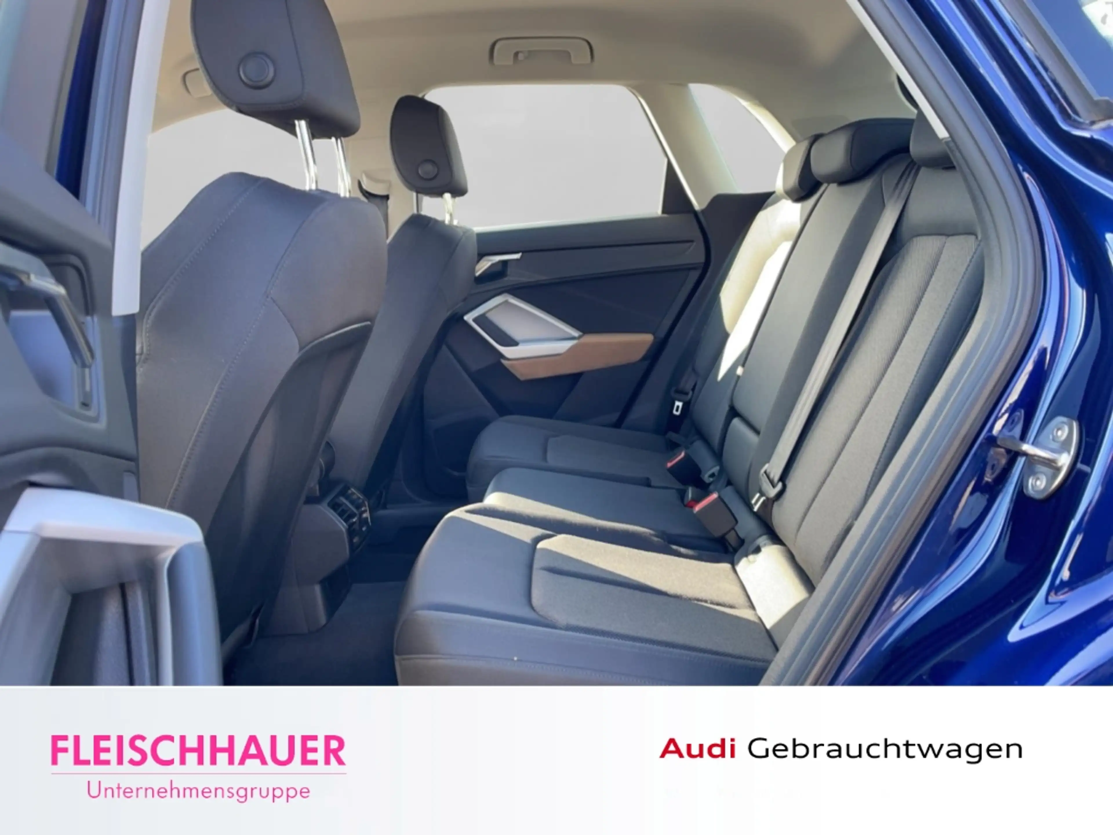Audi Q3 40 TFSI quattro advanced AHKschwenk SHZ Sportsitze — photo 12
