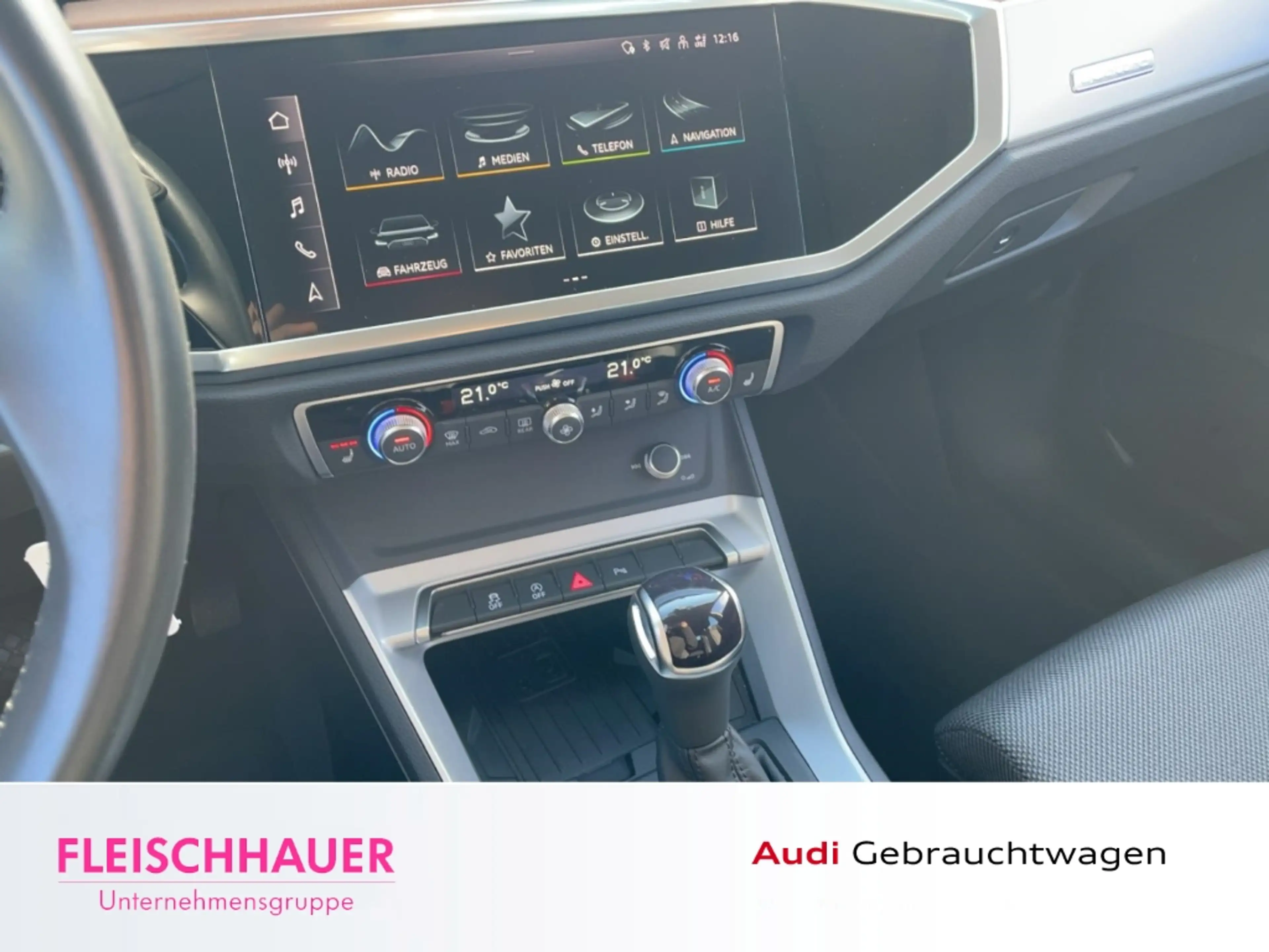 Audi Q3 40 TFSI quattro advanced AHKschwenk SHZ Sportsitze — photo 18