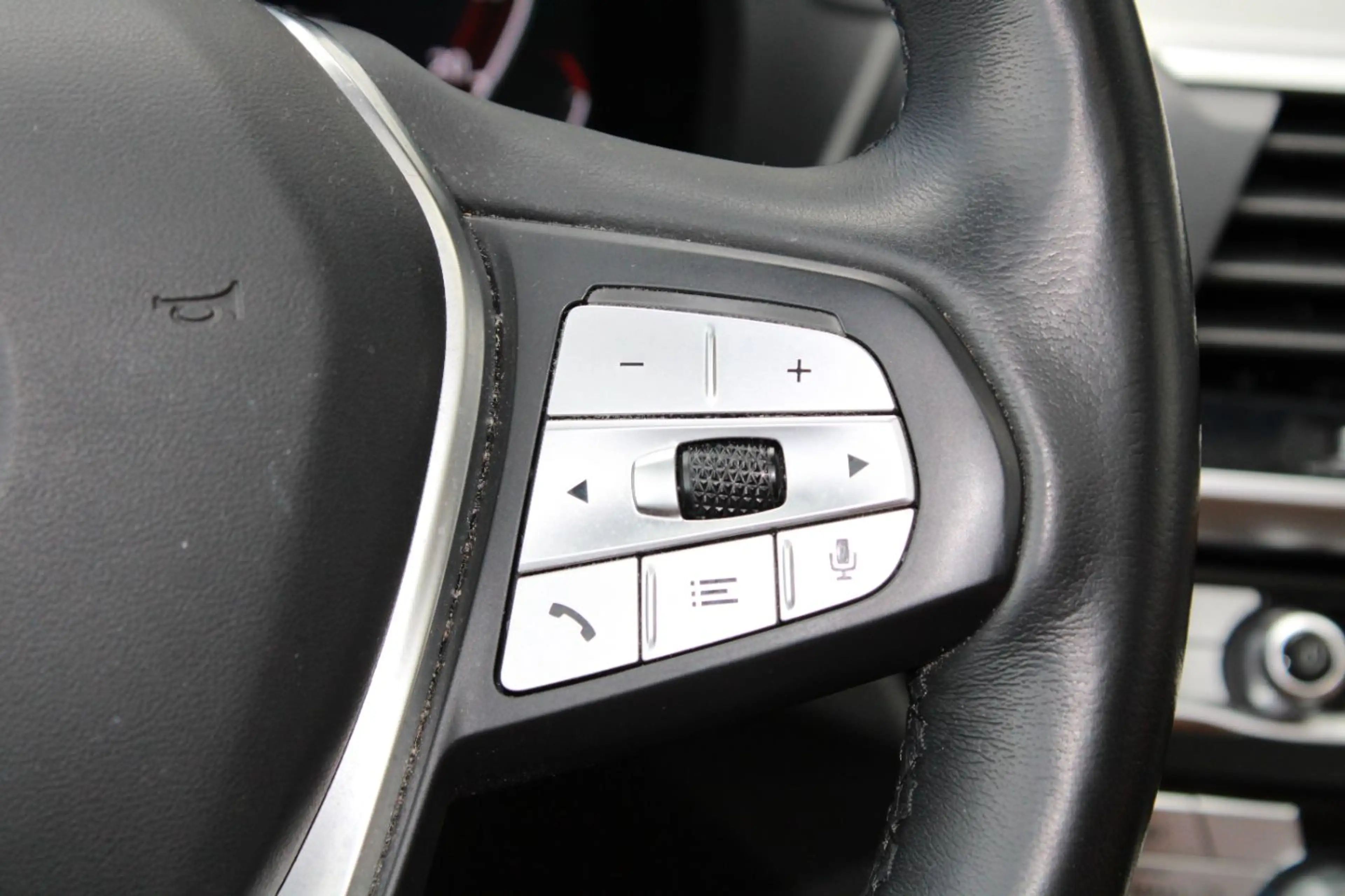 BMW iX3 HUD H&K AHK DAB 360° LED Gestiksteuerung — photo 13
